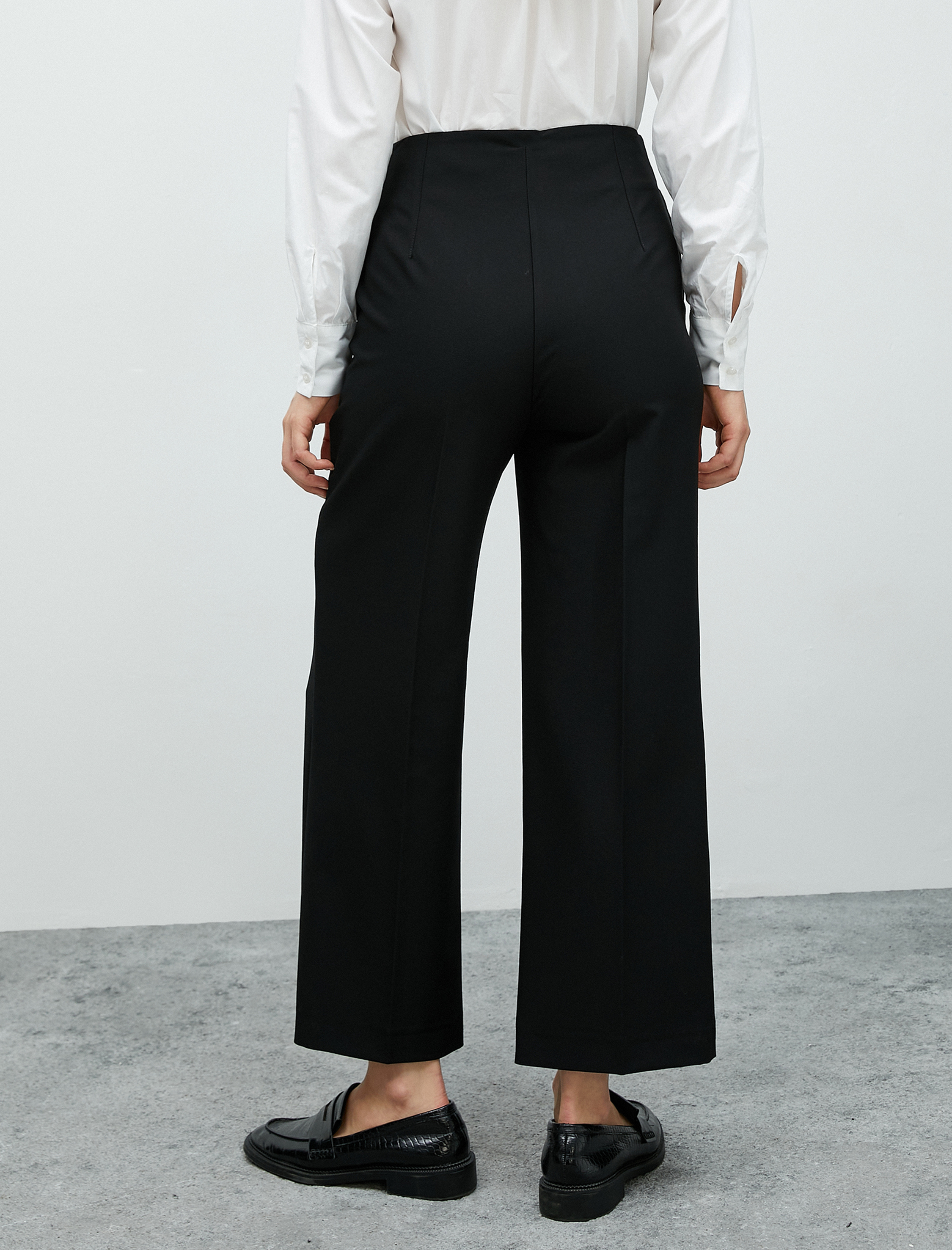   Kumaş Pantolon Crop Bol Paça Düğmeli Cep Detaylı