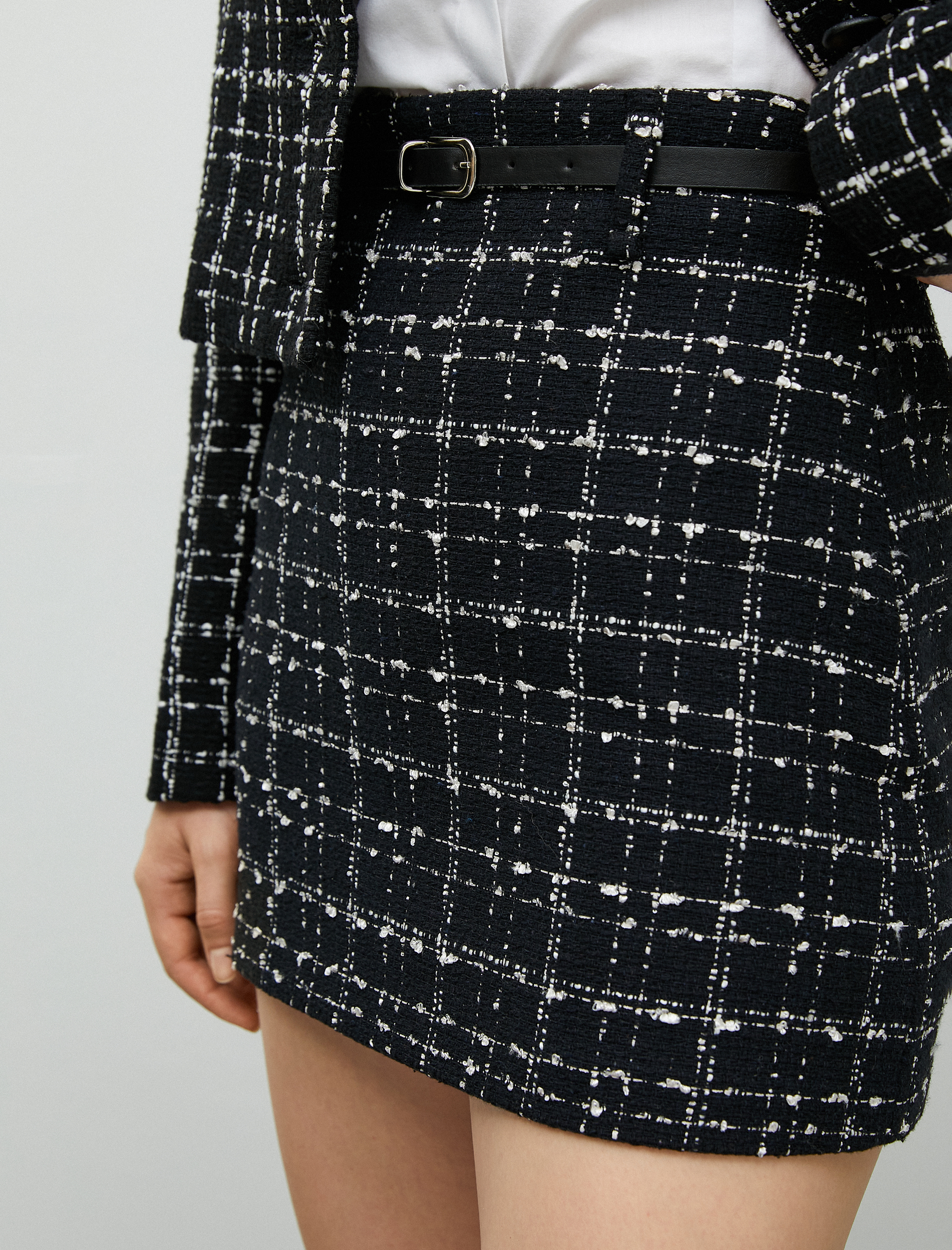   Tüvit Etek Mini Kemer Detaylı