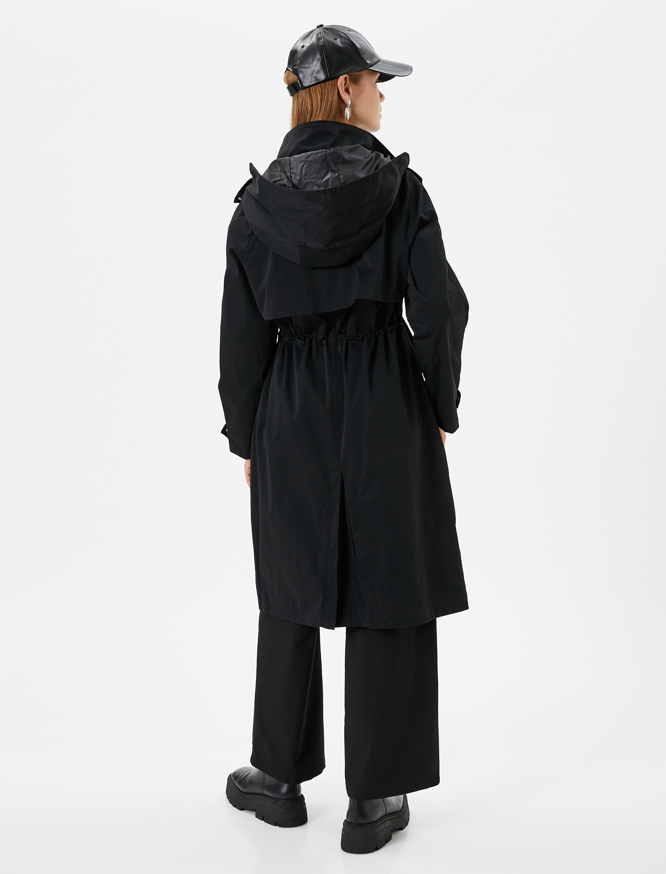   Trençkot Kapüşonlu Beli Bağlamalı Fermuarlı Manşetleri Bantlı