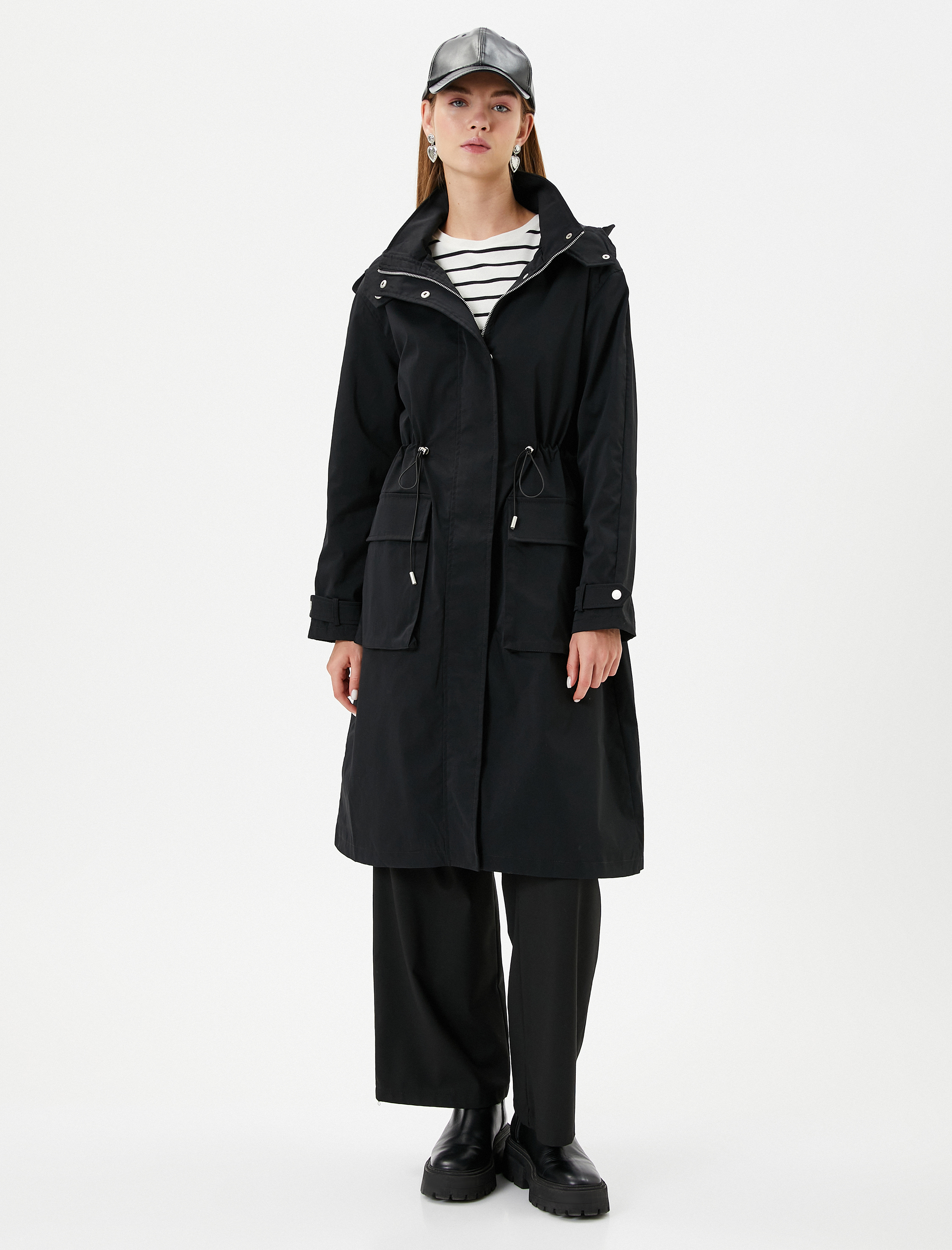   Trençkot Kapüşonlu Beli Bağlamalı Fermuarlı Manşetleri Bantlı