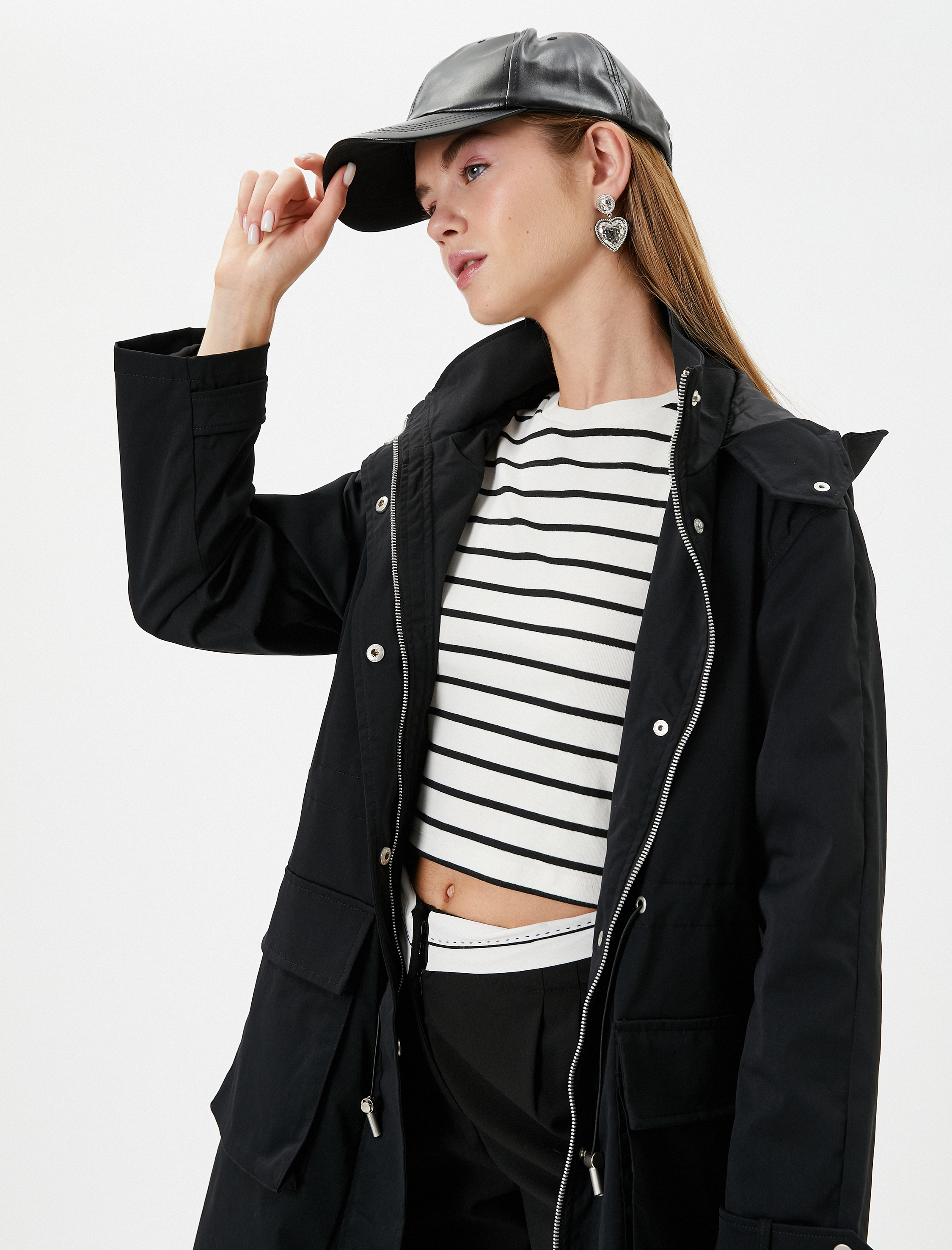   Trençkot Kapüşonlu Beli Bağlamalı Fermuarlı Manşetleri Bantlı