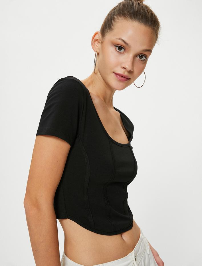  Korse Detaylı Tişört Slim Fit Kısa Kollu U Yaka Pamuklu