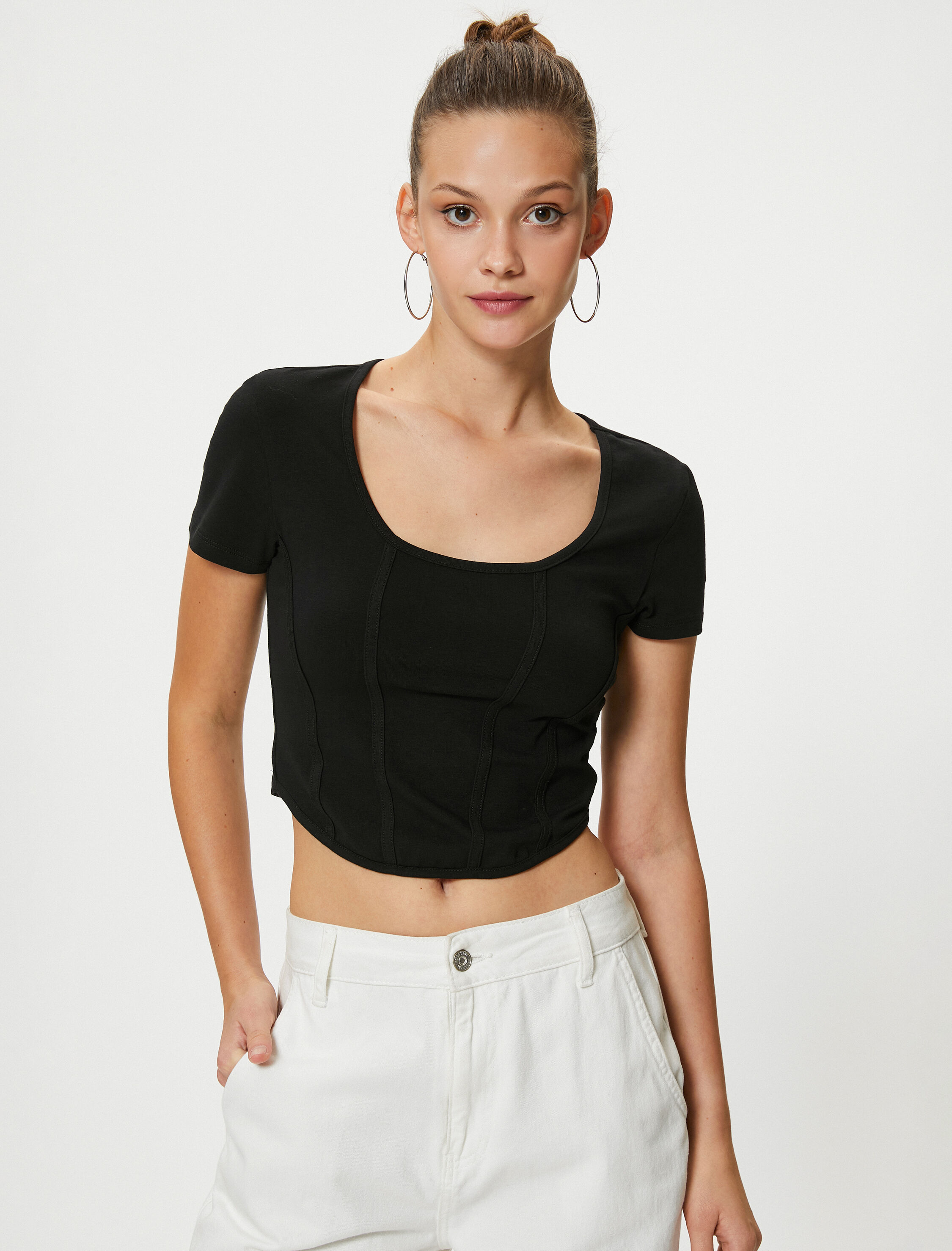   Korse Detaylı Tişört Slim Fit Kısa Kollu U Yaka Pamuklu