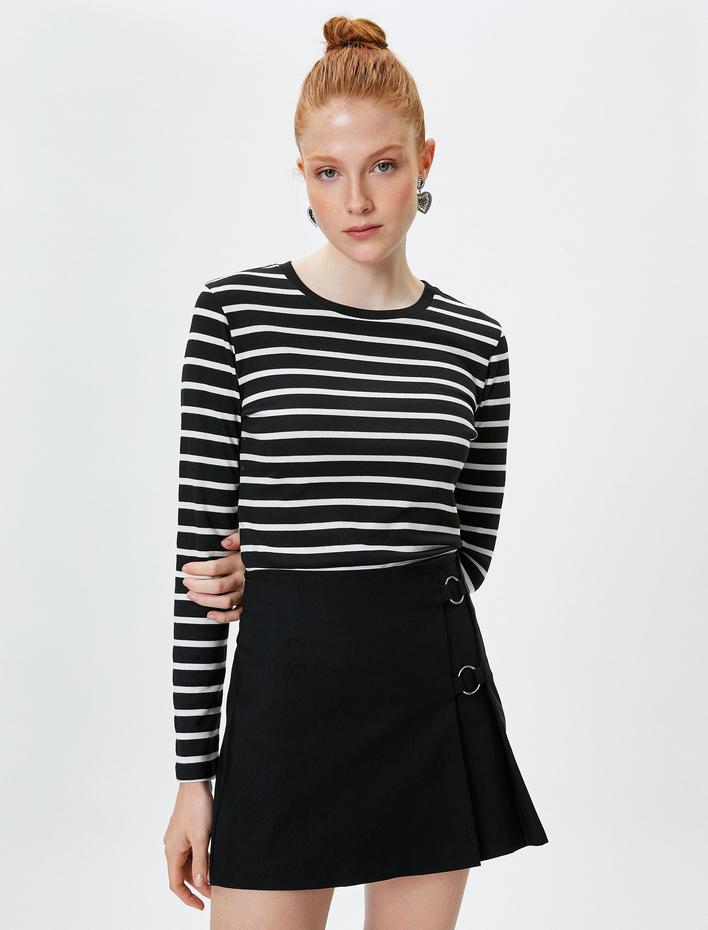  Şort Etek Yüksek Bel Metal Toka Detaylı Viskon Kumaş Karışımlı