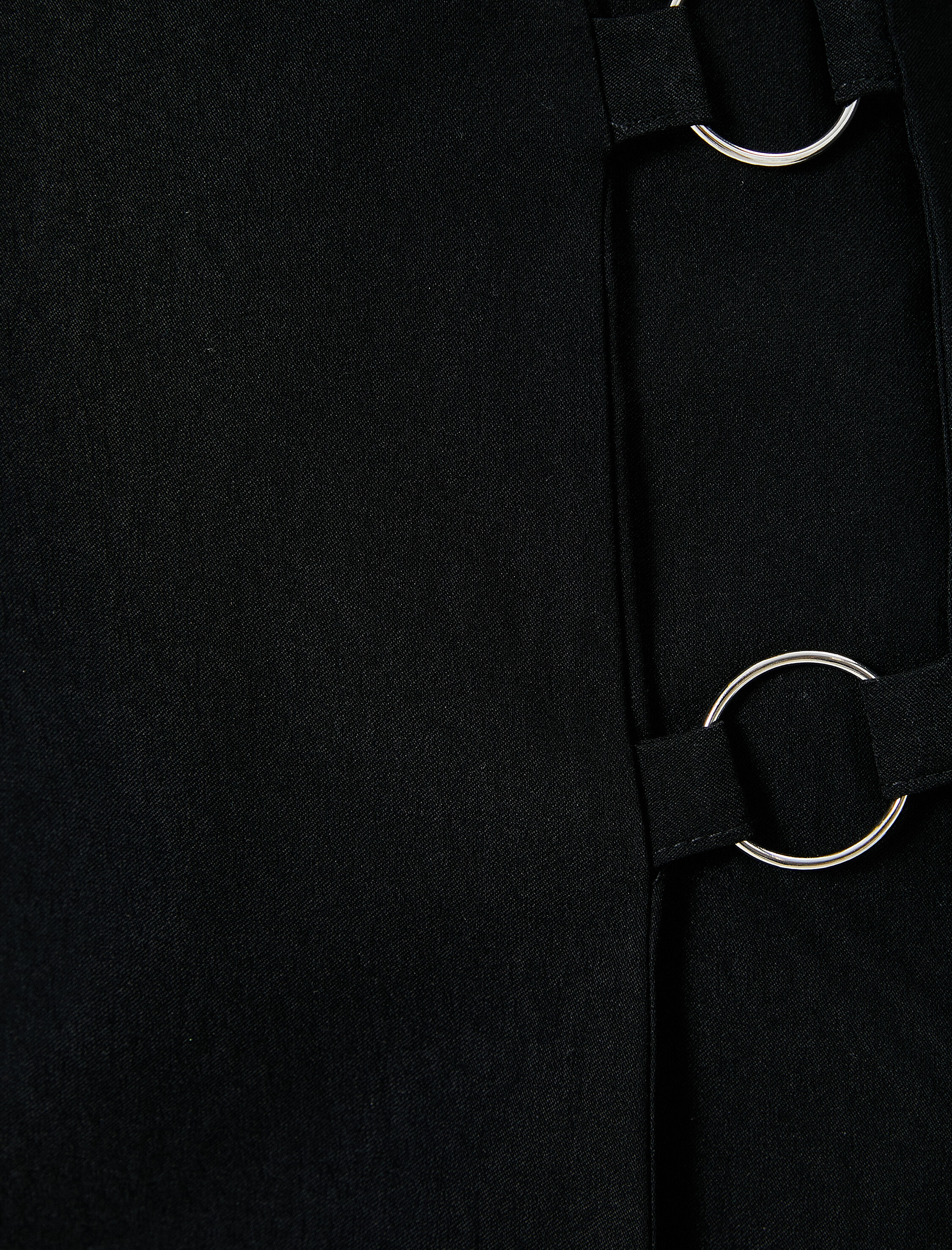   Şort Etek Yüksek Bel Metal Toka Detaylı Viskon Kumaş Karışımlı