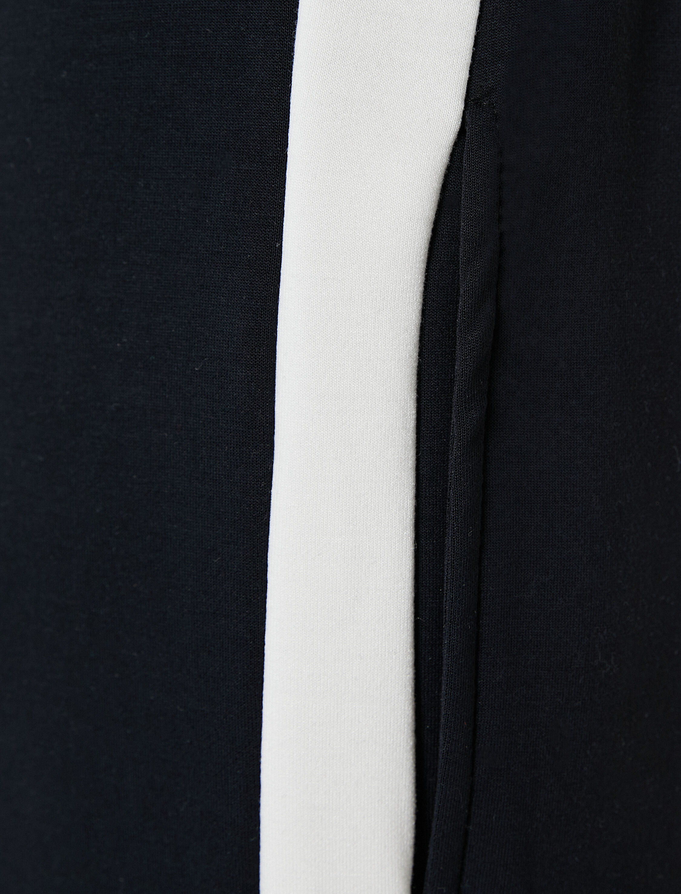   Modal Kumaş Eşofman Altı Yumuşak Tuşe Dokulu Çizgi Detaylı Yüksek Bel Cepli