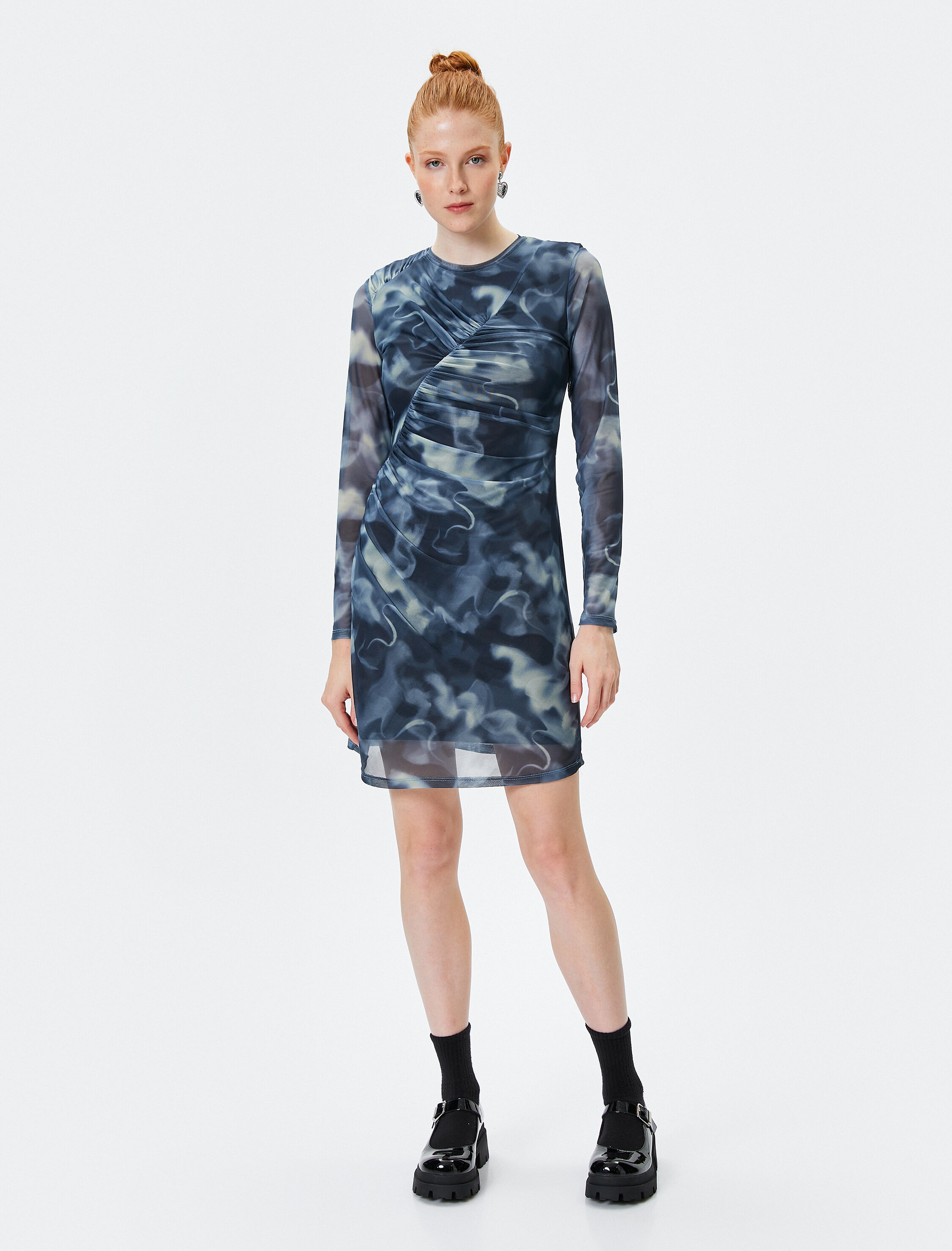   Mini Tül Kalem Elbise Batik Desenli Drape Detaylı Slim Fit Uzun Kollu Yuvarlak Yaka