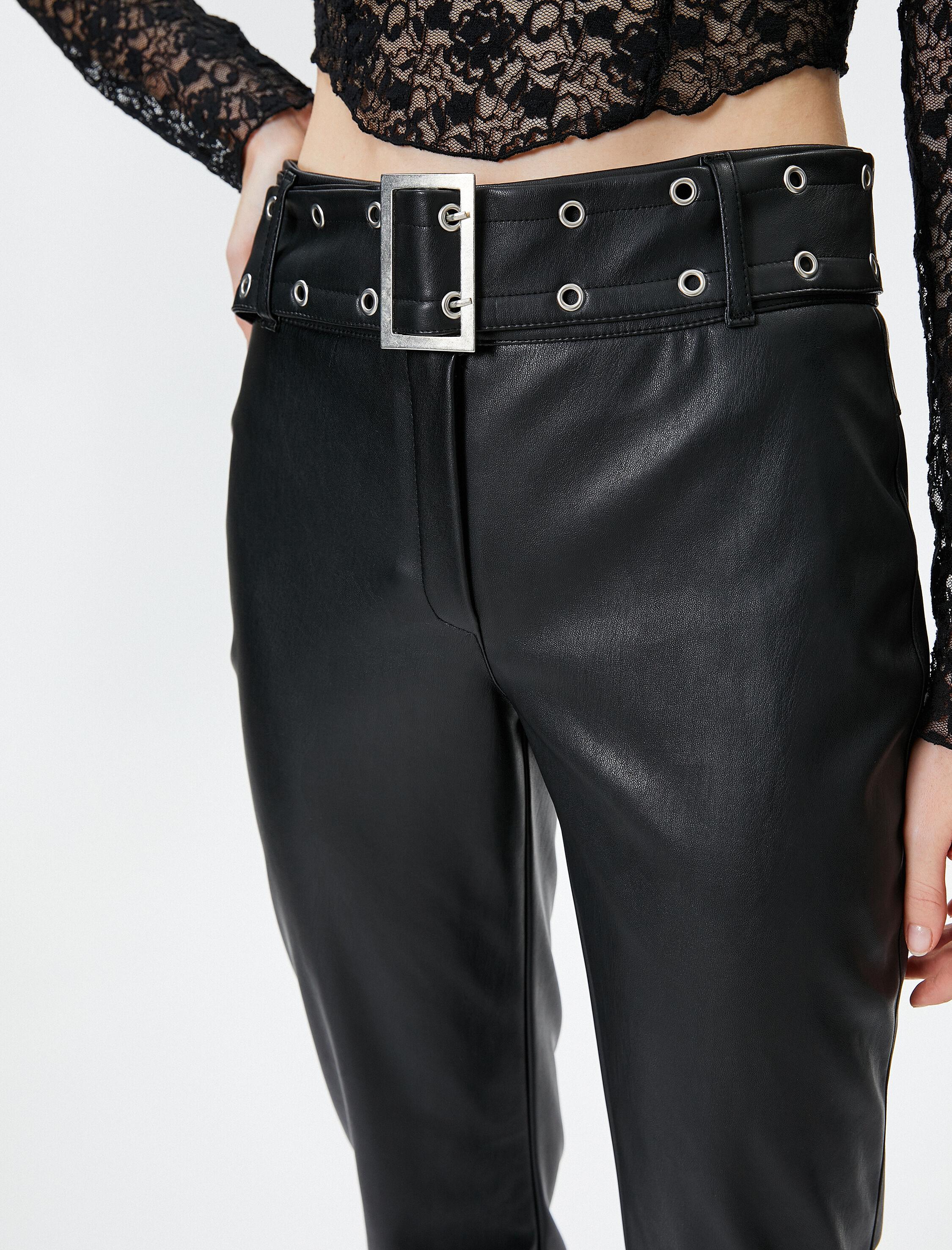   Deri Görünümlü Pantolon Kemer Detaylı İspanyol Crop Paça