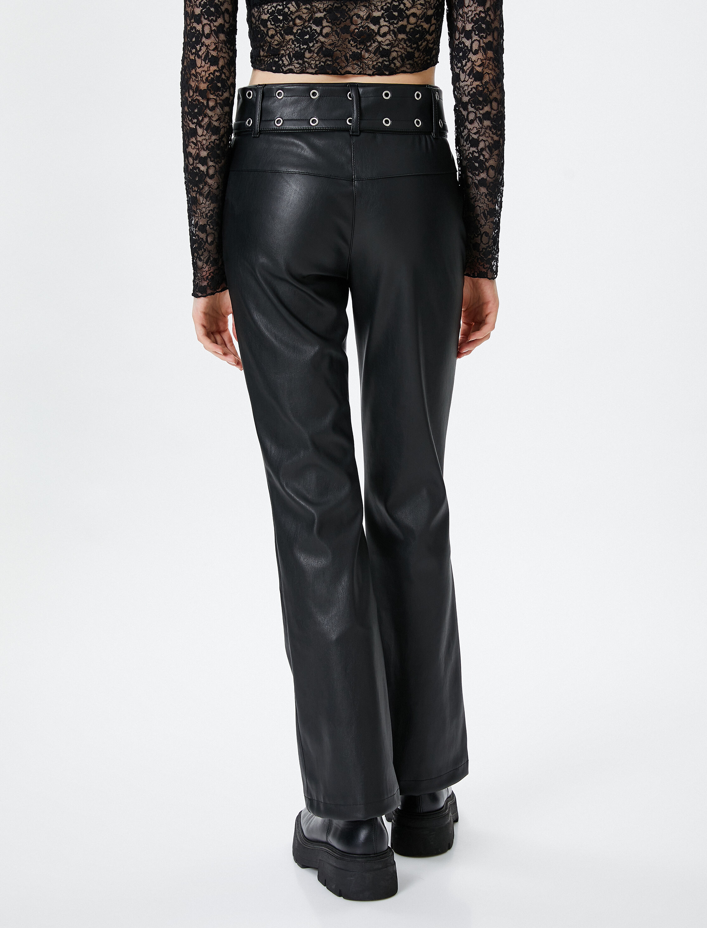   Deri Görünümlü Pantolon Kemer Detaylı İspanyol Crop Paça