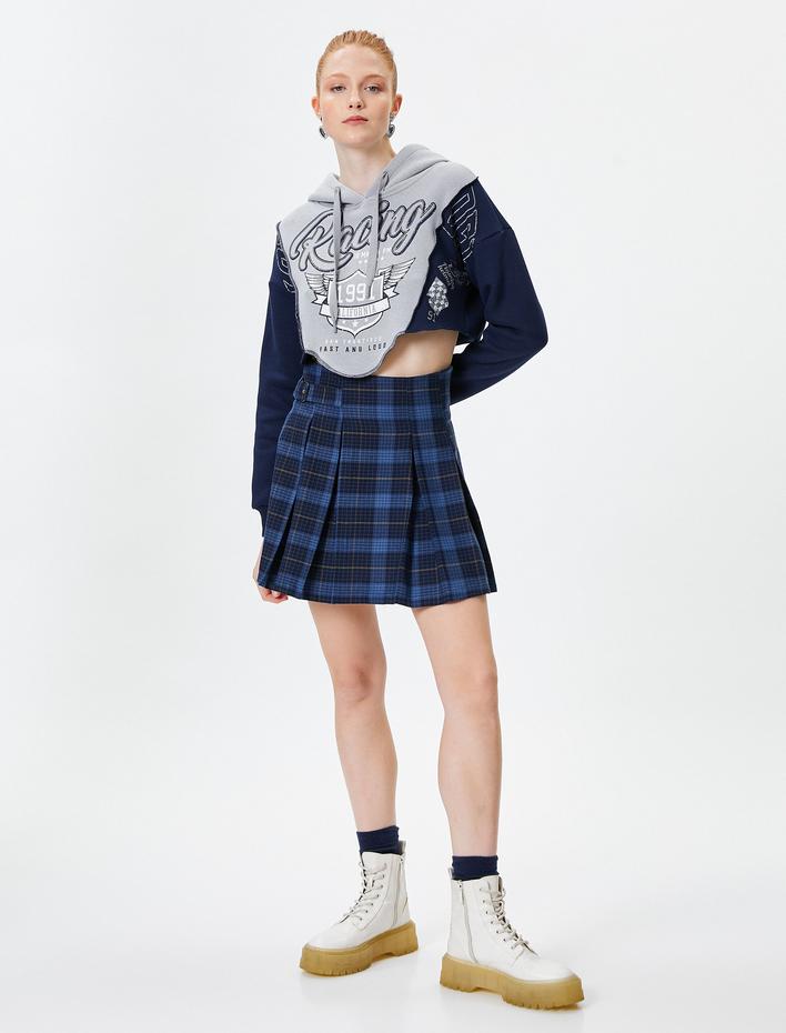  Şardonlu Kapşonlu Crop Sweatshirt Slim Fit Baskılı Renk Bloklu