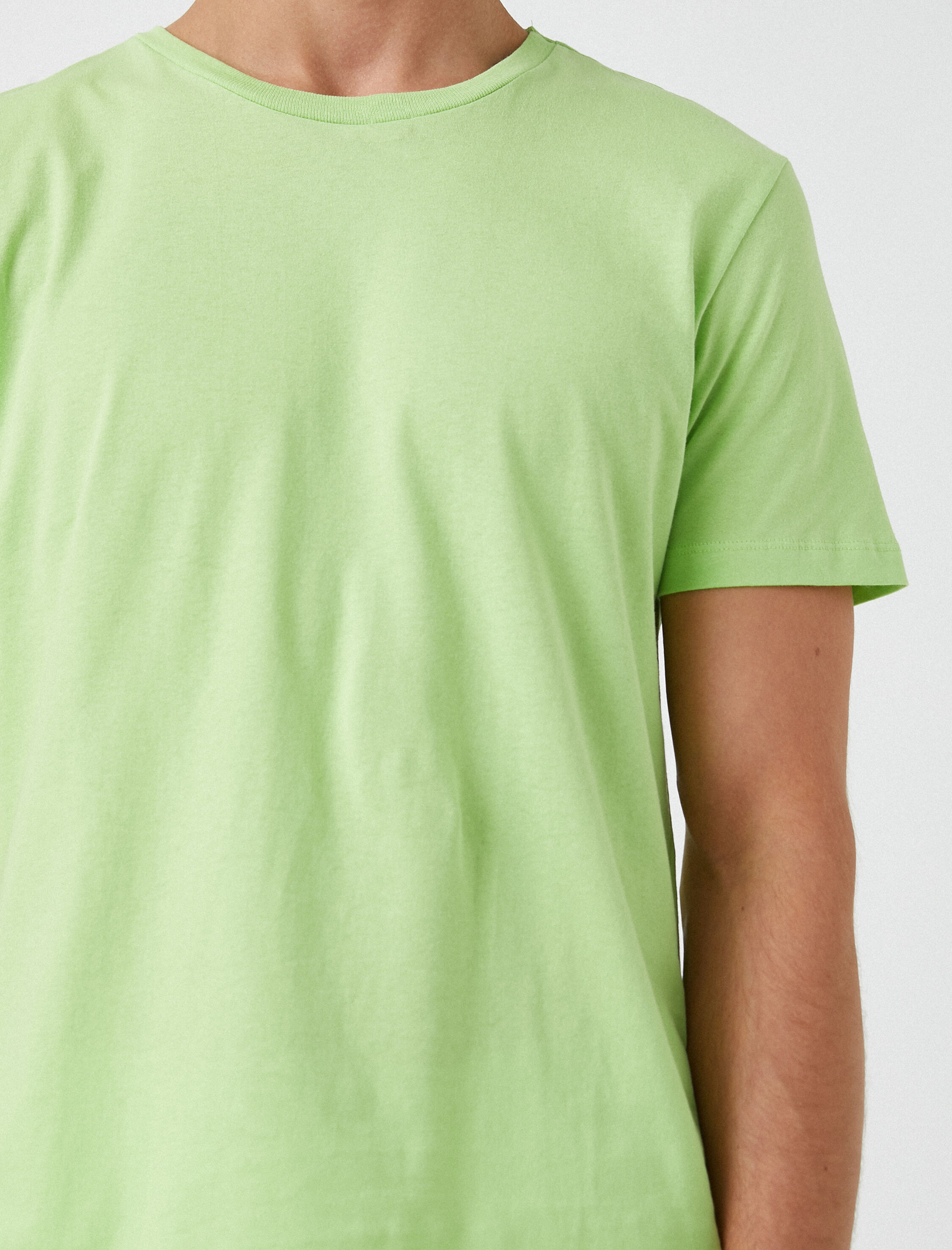   Basic Tişört Bisiklet Yaka