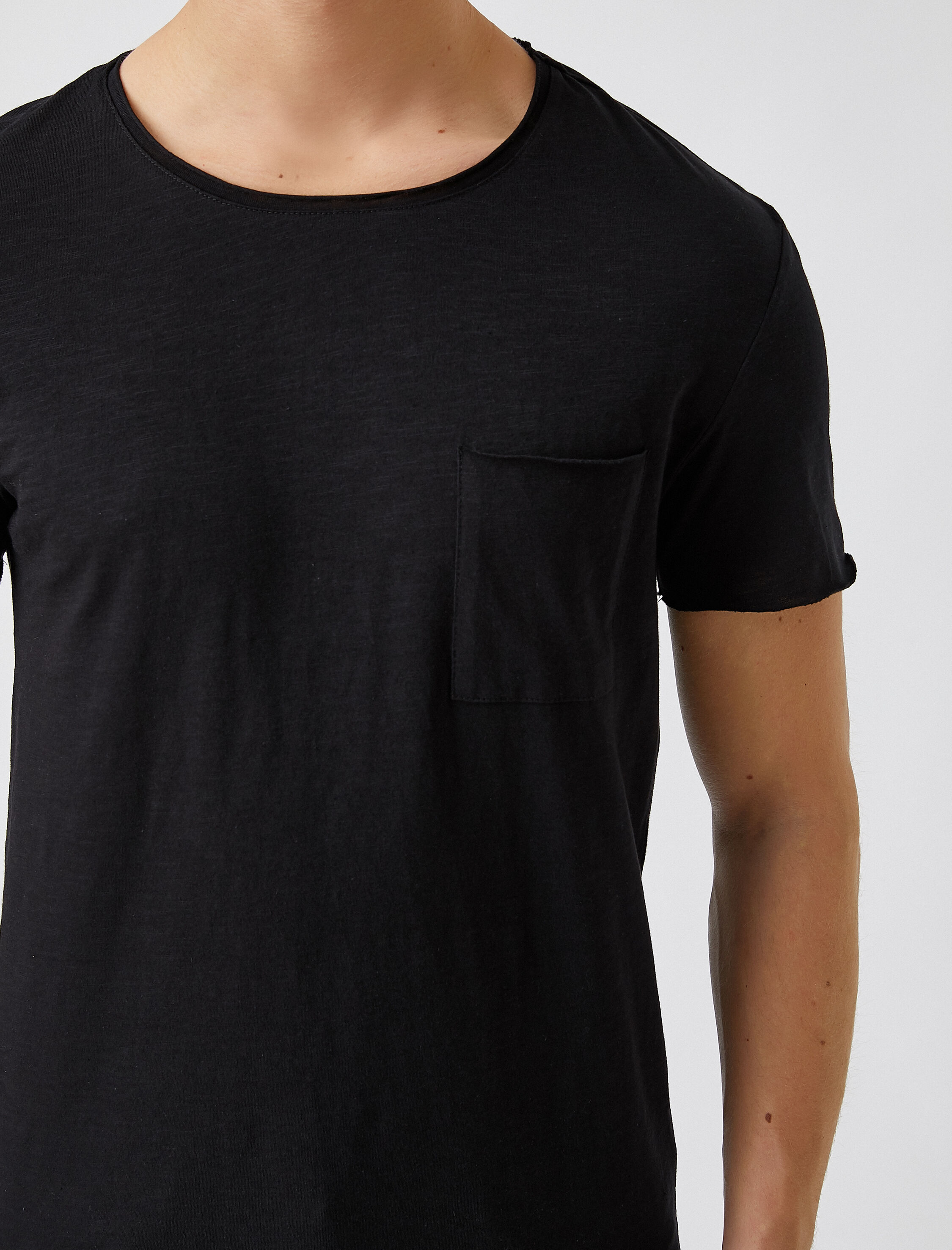   Basic Tişört Bisiklet Yaka Cep Detaylı Kısa Kollu