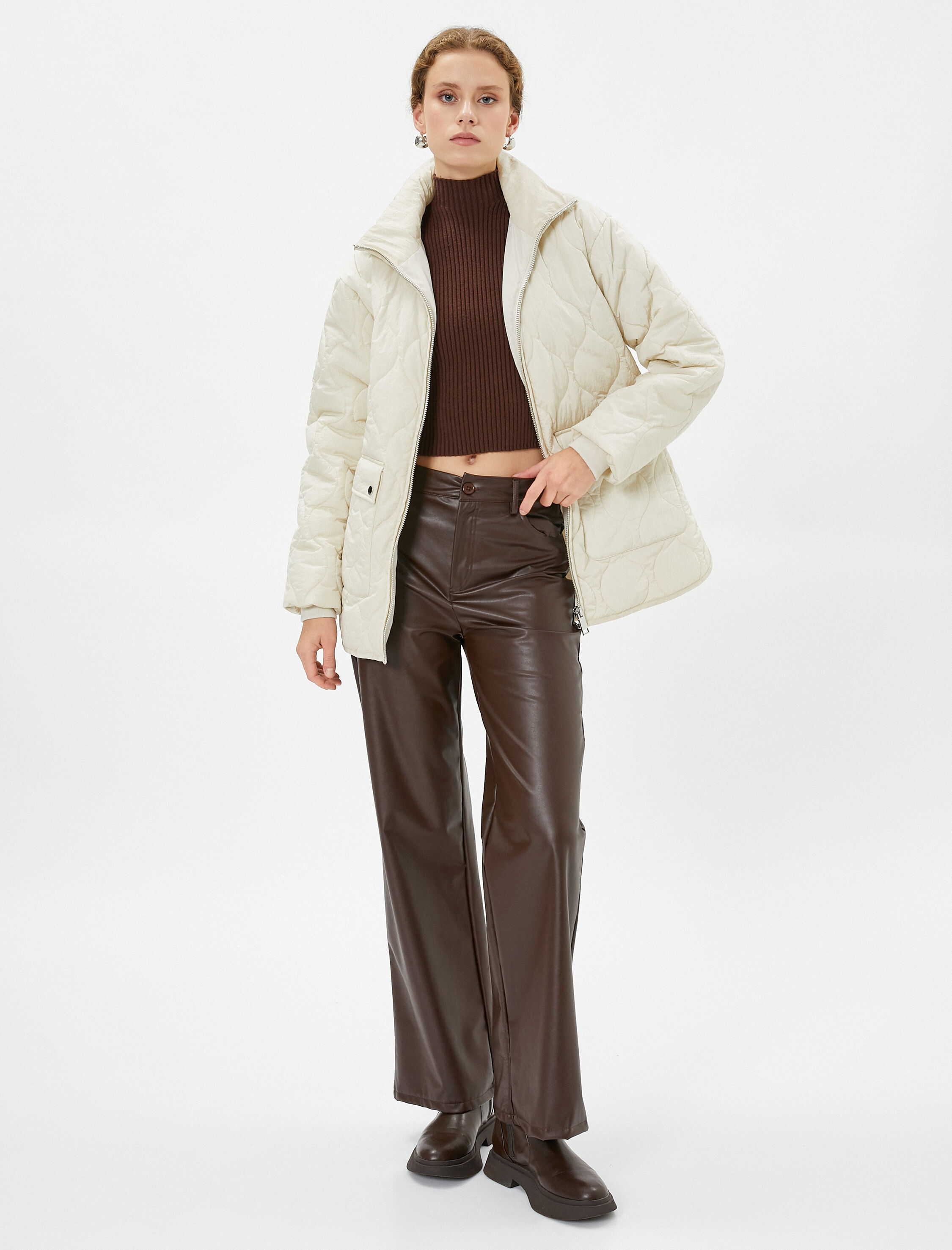   Kapitone Mont Fermuarlı Cepli Yırtmaç Detaylı