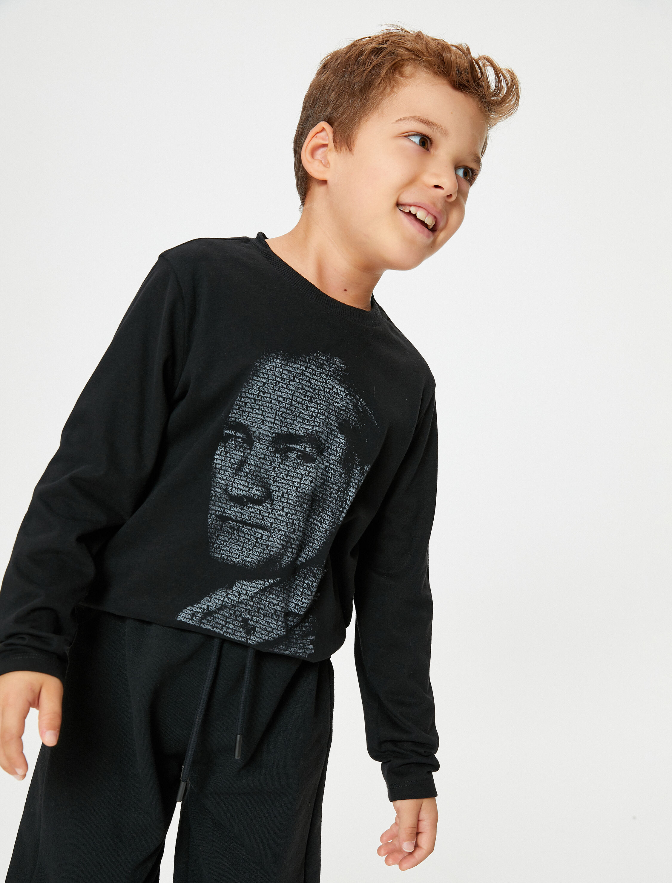  Erkek Çocuk Atatürk Baskılı Tişört Uzun Kollu Bisiklet Yaka Pamuklu