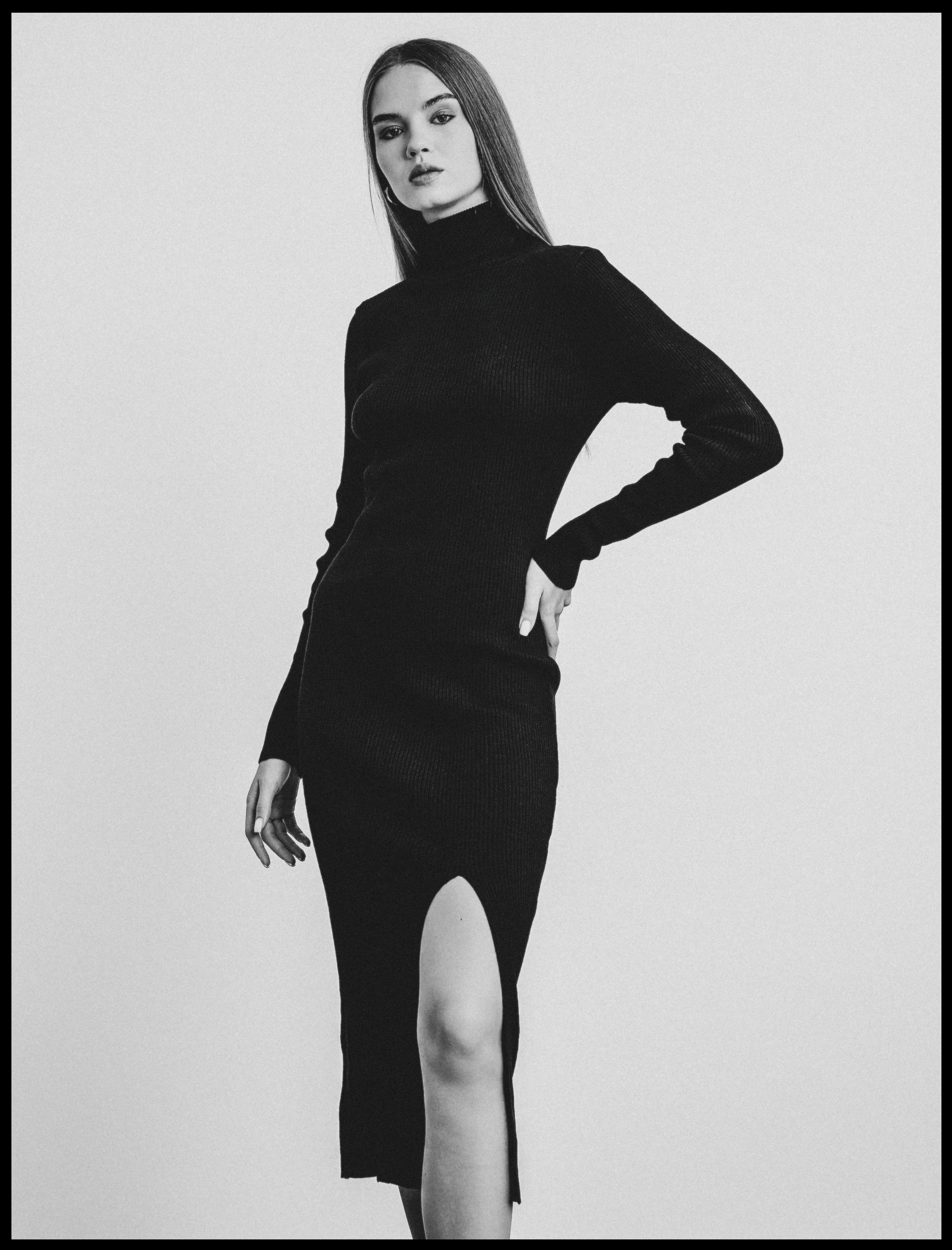   Triko Elbise Balıkçı Yaka Yırtmaçlı Fitilli Uzun Kollu