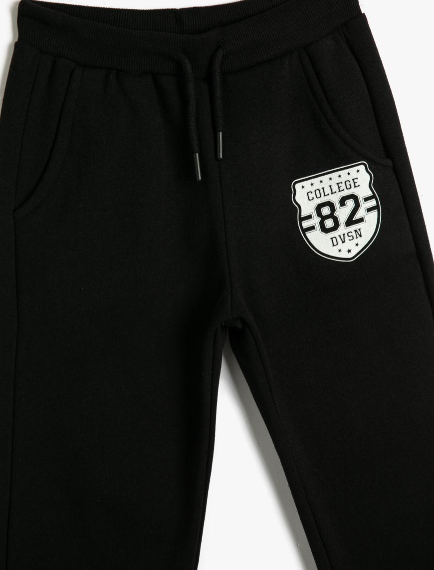  Erkek Çocuk Basic Jogger Eşofman Altı Kolej Baskılı Beli Bağlamalı Cepli Şardonlu