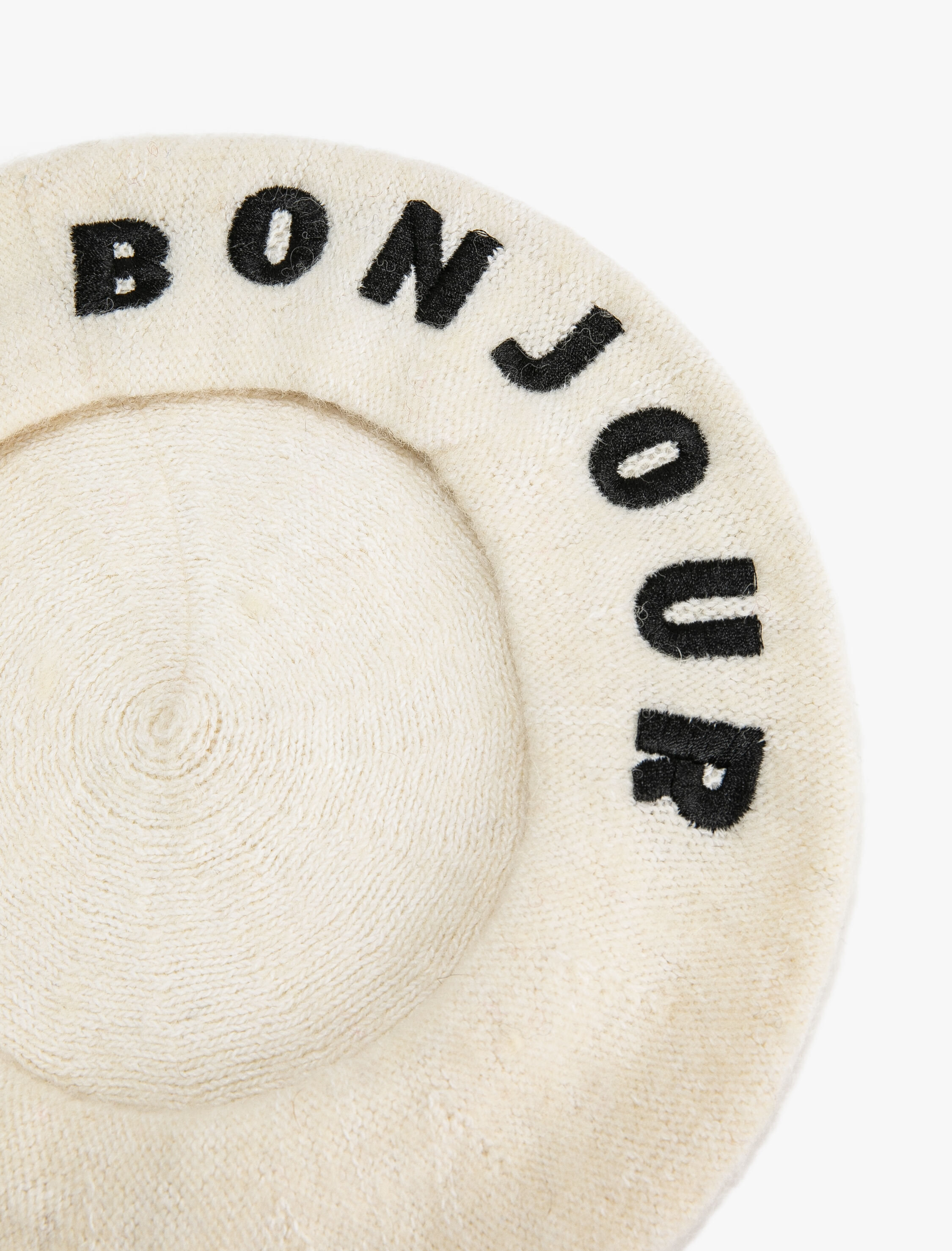  Kadın Ressam Şapkası İşlemeli