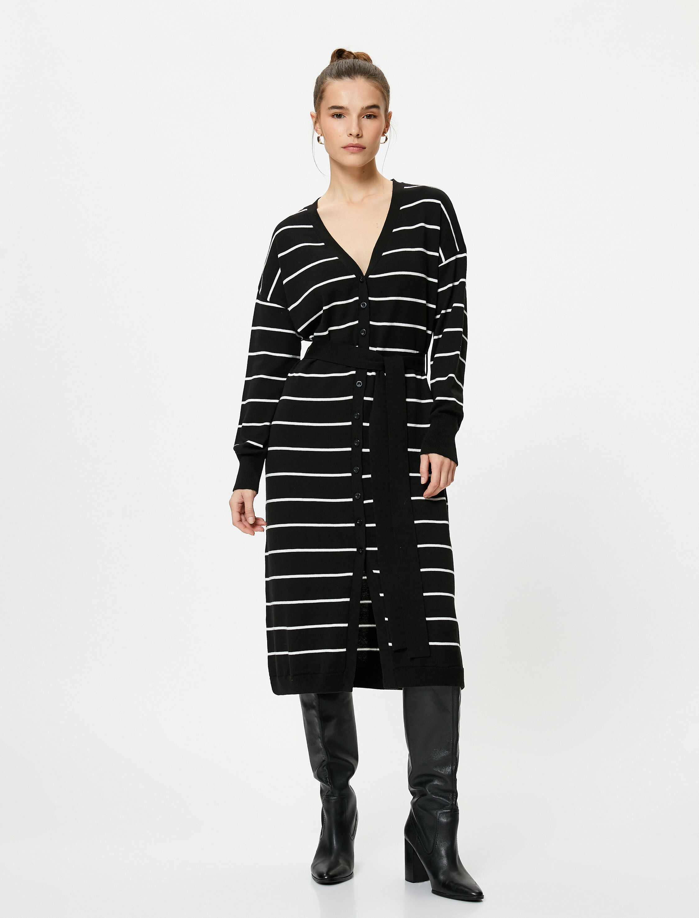 Triko Uzun Hırka Düğmeli Beli Kuşaklı V Yaka