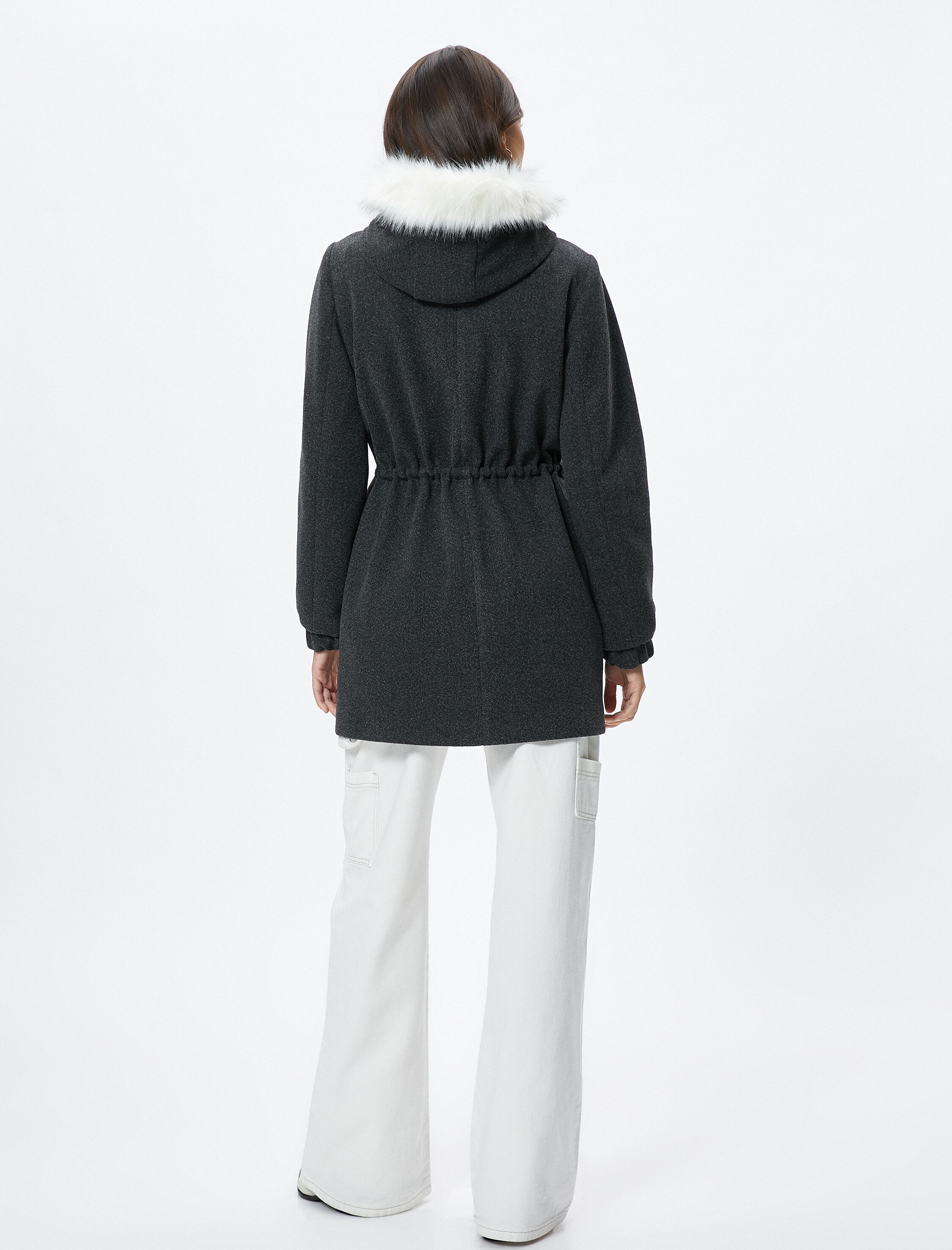   Kapüşonlu Kaban Suni Kürk Detaylı Beli Bağcıklı Cepli