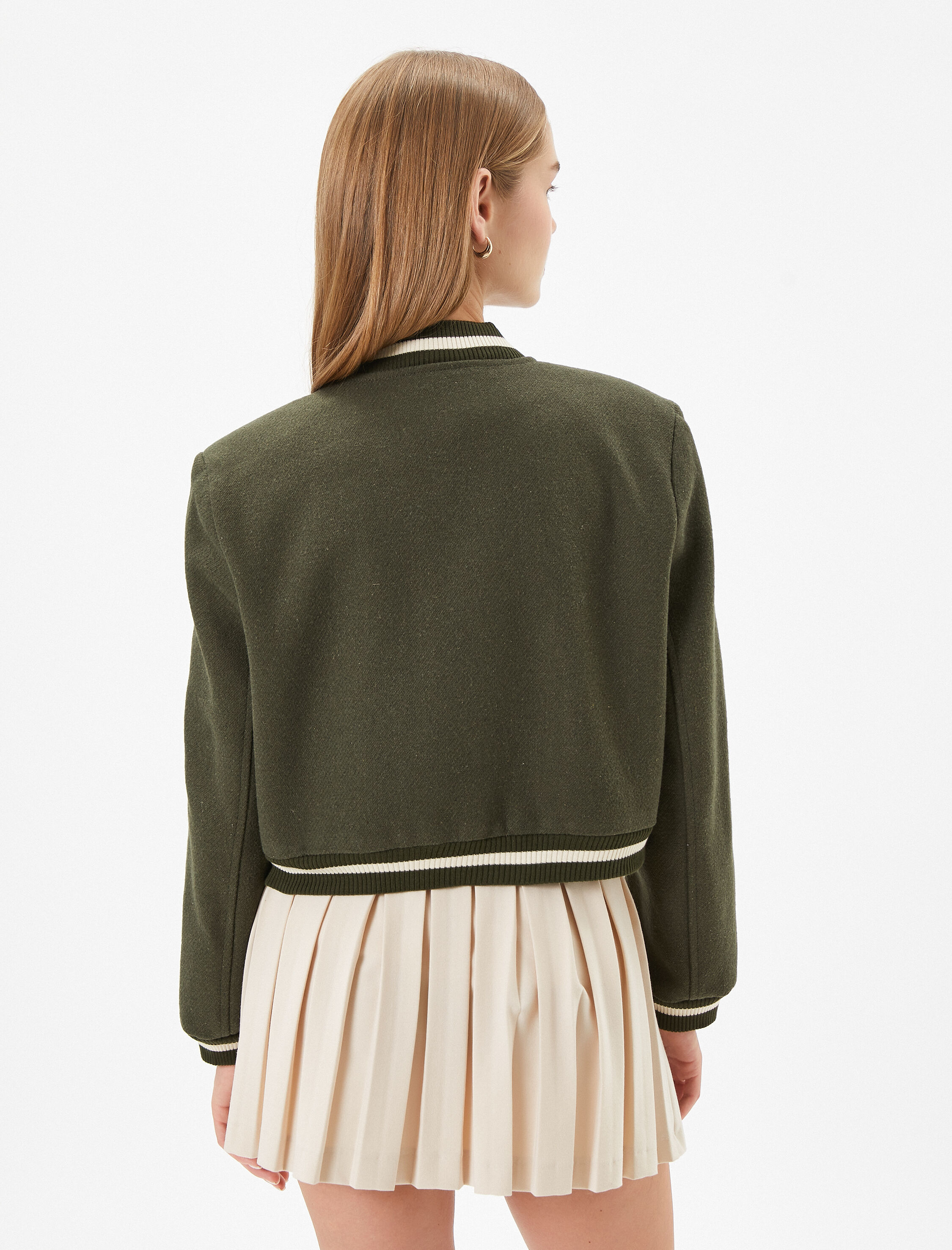   Kolej Ceket Slim Fit Crop Yuvarlak Yaka Çıtçıt Düğme Kapamalı