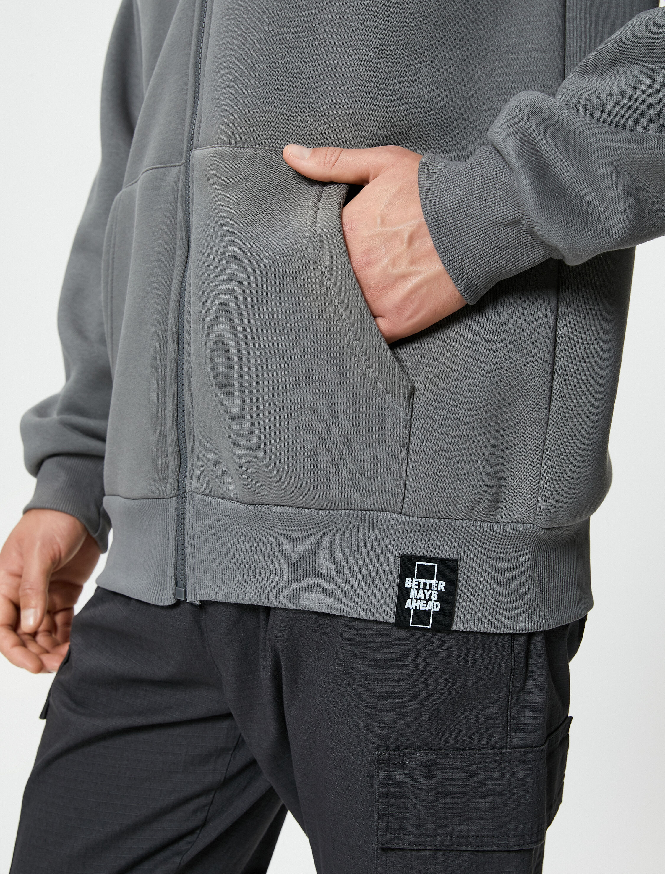 Basic Fermuarlı Sweat Kapşonlu Cep Detaylı Şardonlu