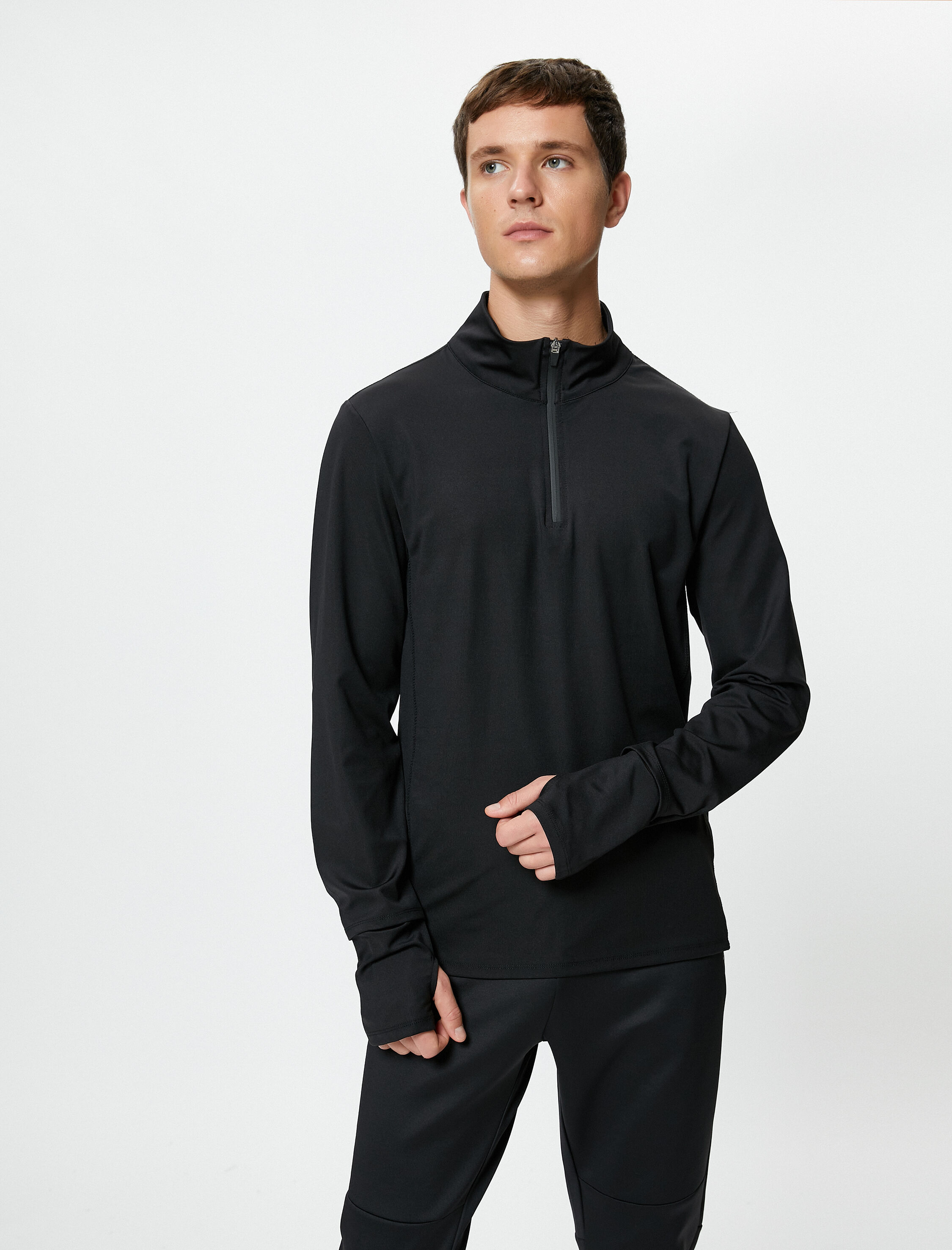  Spor Sweatshirt Yarım Fermuarlı Telefon Cebi Detaylı