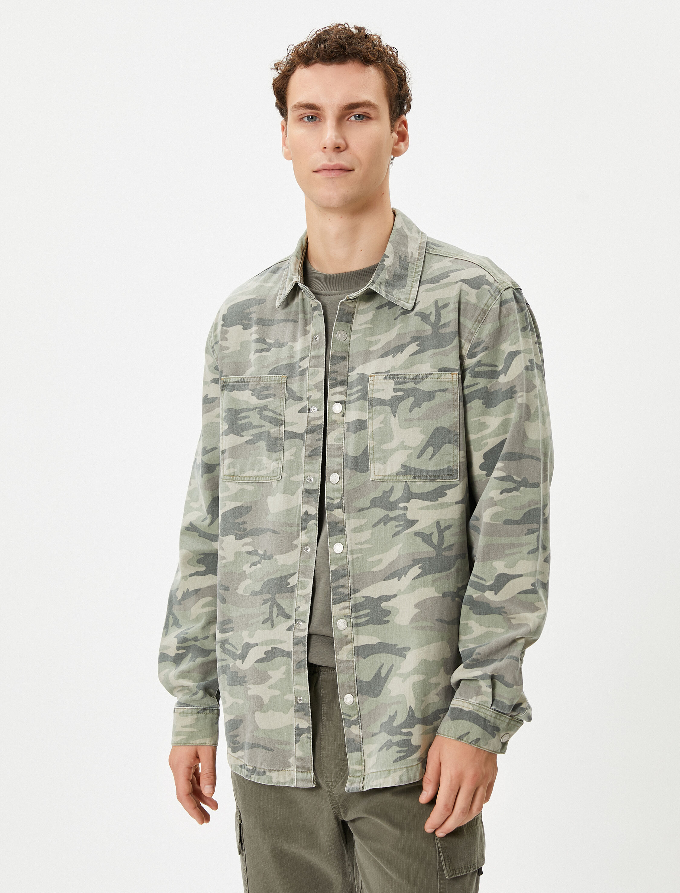   Kamuflaj Gömlek Cep Detaylı Klasik Yaka Çıtçıt Düğmeli