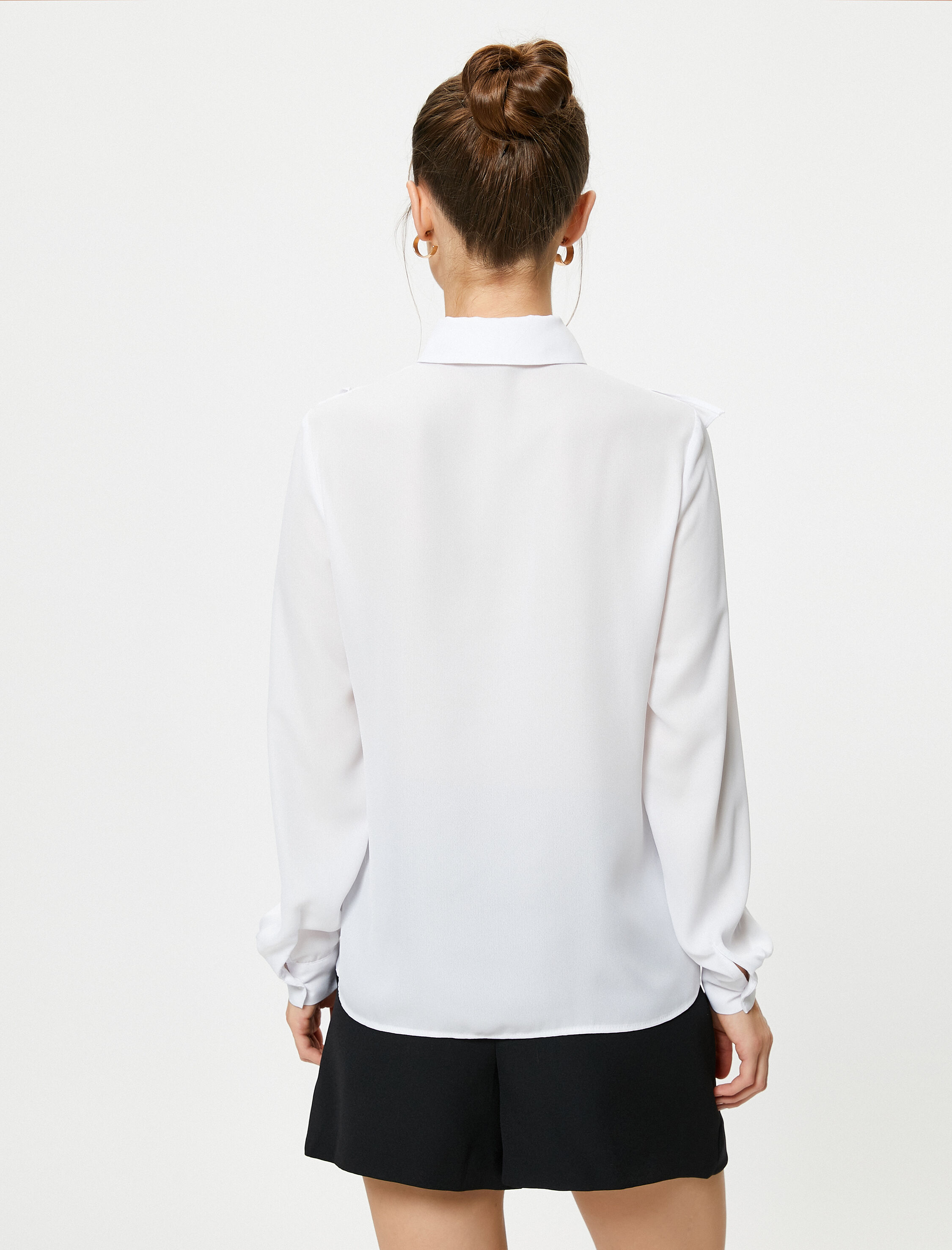   Uzun Kollu Gömlek Fırfırlı Bağlama Detaylı Düğmeli