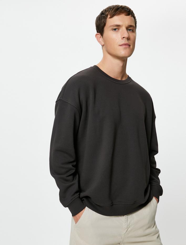  Basic Sweatshirt Rahat Kesim Bisiklet Yaka Uzun Kollu Şardonlu