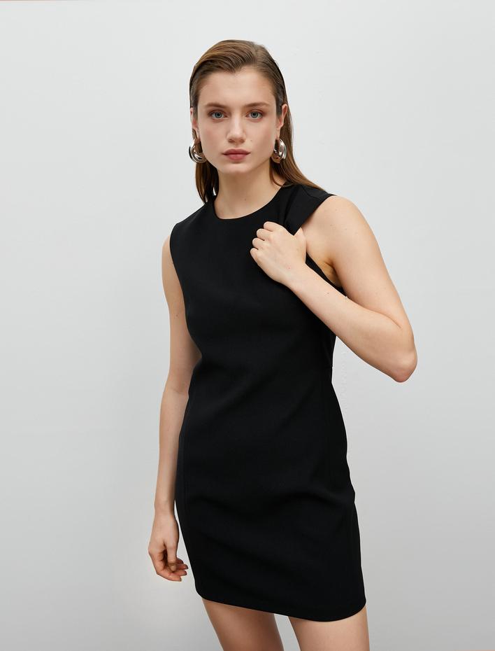  Mini Kalem Elbise Bisiklet Yaka Kolsuz