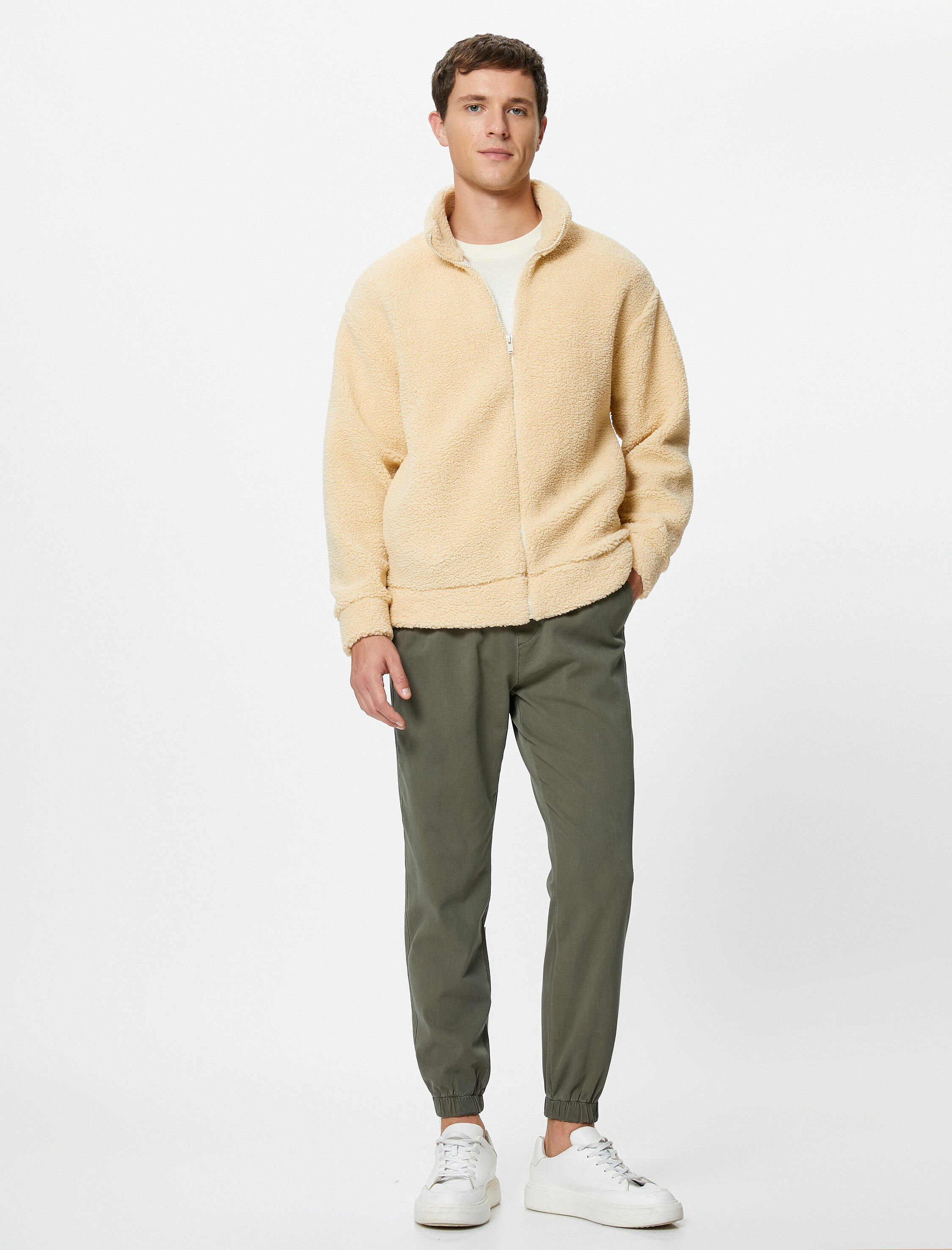   Peluş Hırka Fermuarlı Dik Yaka Yumuşak Dokulu