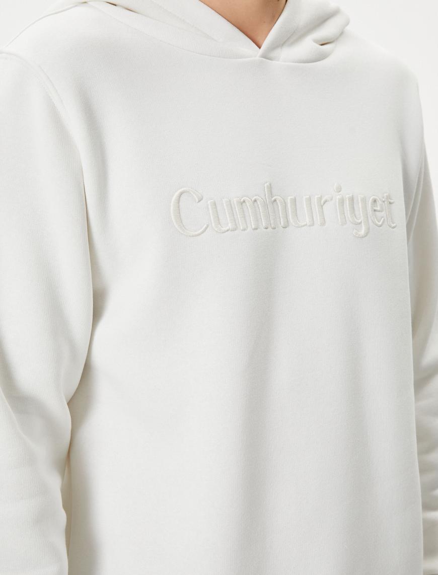   Cumhuriyet İşlemeli Kapşonlu Sweatshirt 100. Yıla Özel