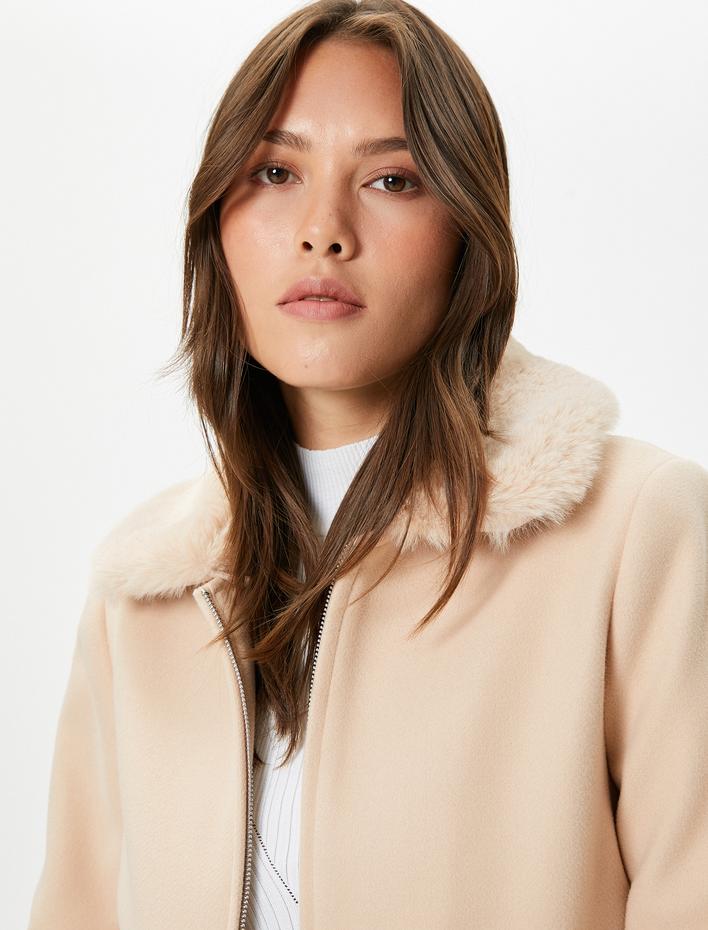  Uzun Kaşe Kaban Çıkarılabilir Suni Kürk Yaka Fermuarlı