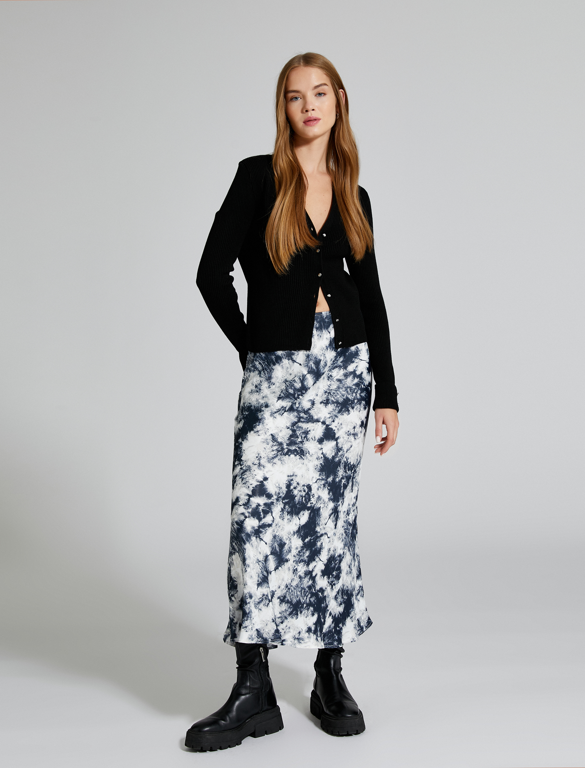   V Yaka Hırka Ribanalı Dar Kesim