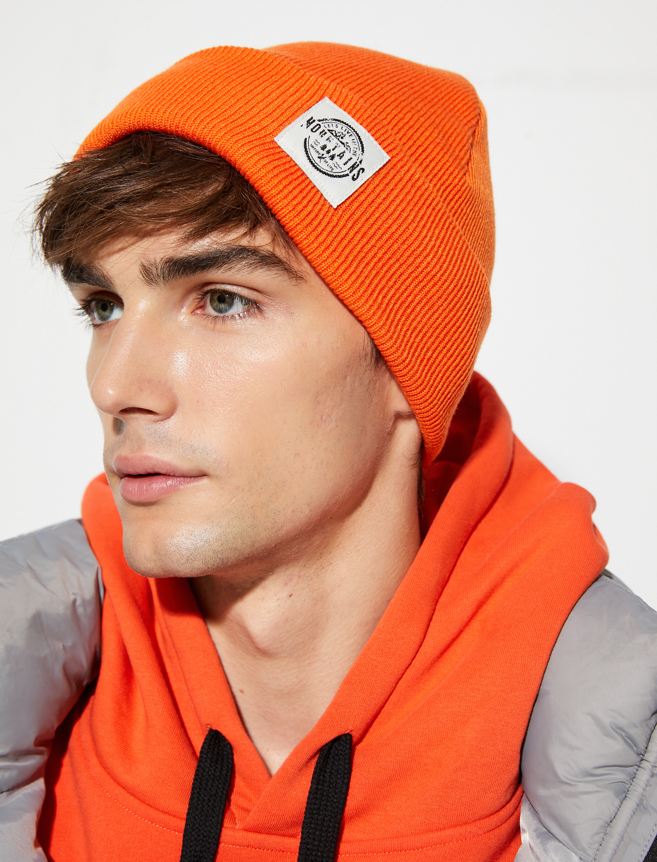  Erkek Basic Bere Manzara Etiket Baskılı Katlama Detaylı