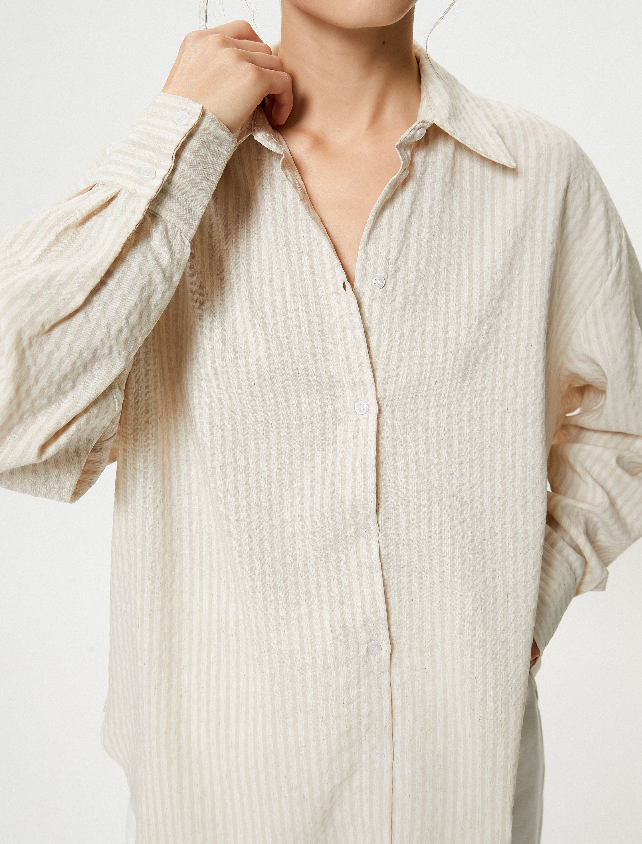   Balon Kollu Gömlek Düğmeli Dokulu Viskon Karışımlı