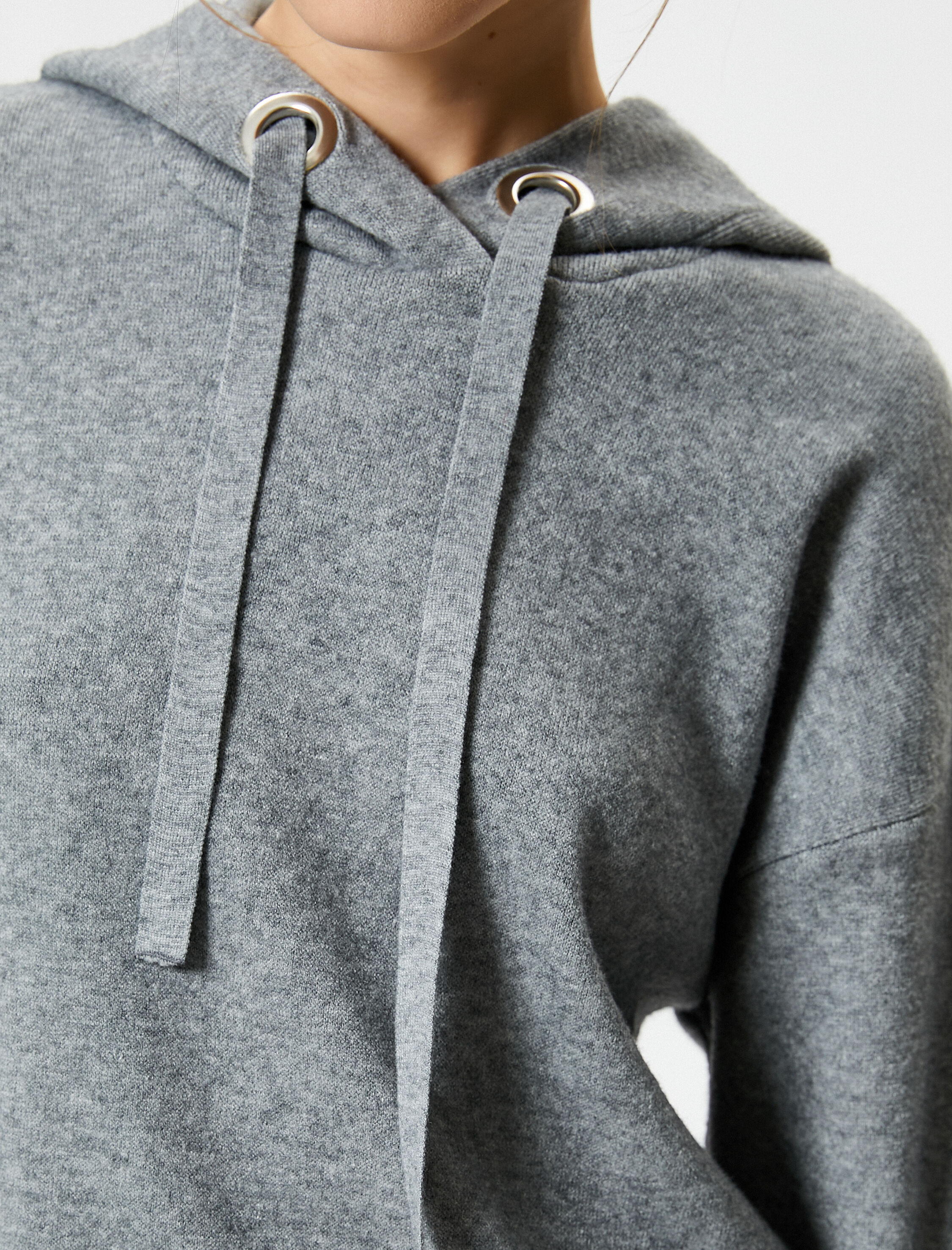   Kapüşonlu Triko Kazak Uzun Kollu Düşük Omuzlu