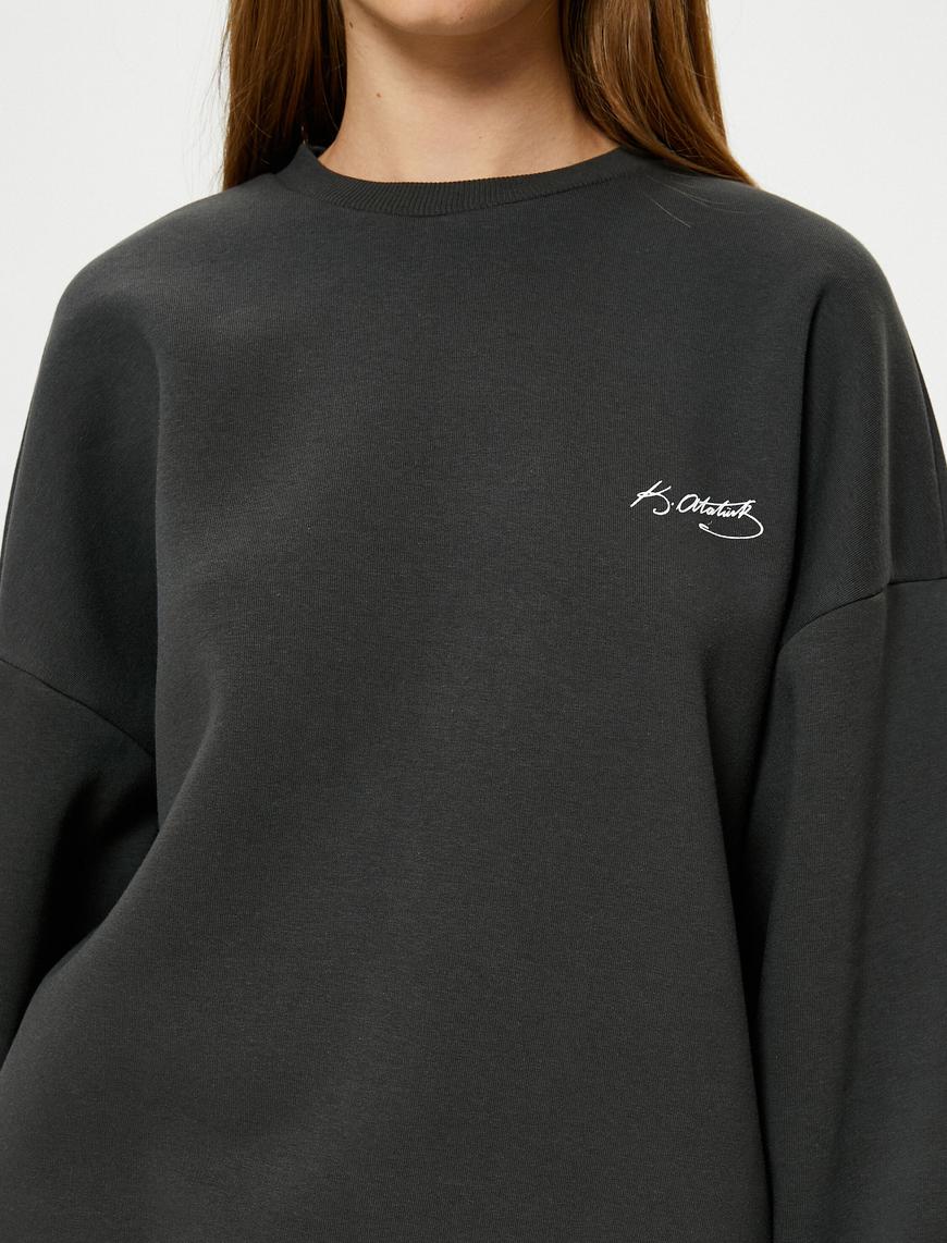  Şardonlu Arkası Atatürk Baskılı Sweatshirt Bisiklet Yaka Uzun Kollu 100. Yıl Özel