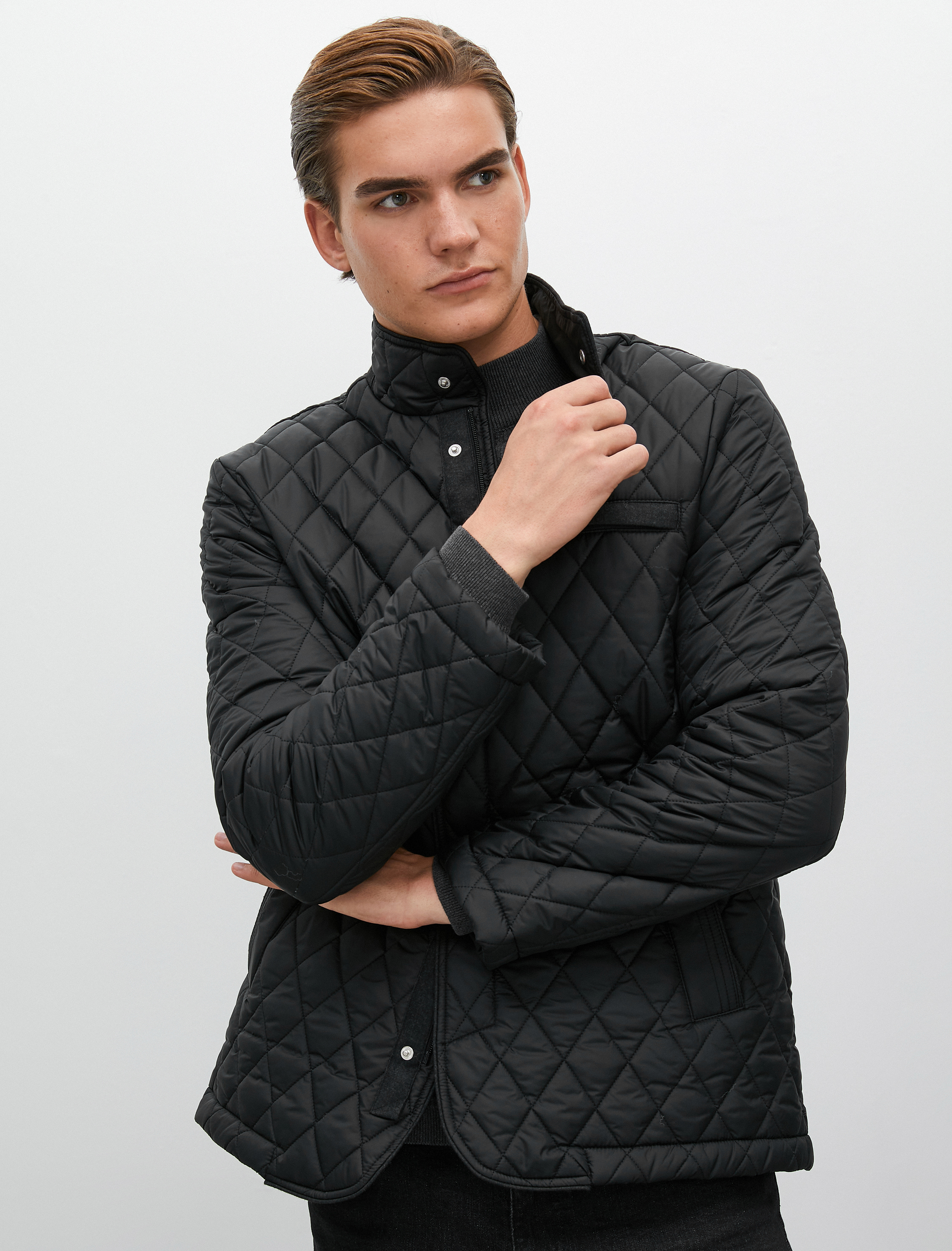   Kapitone Ceket Dik Yaka Çıtçıt Düğmeli Cep Detaylı