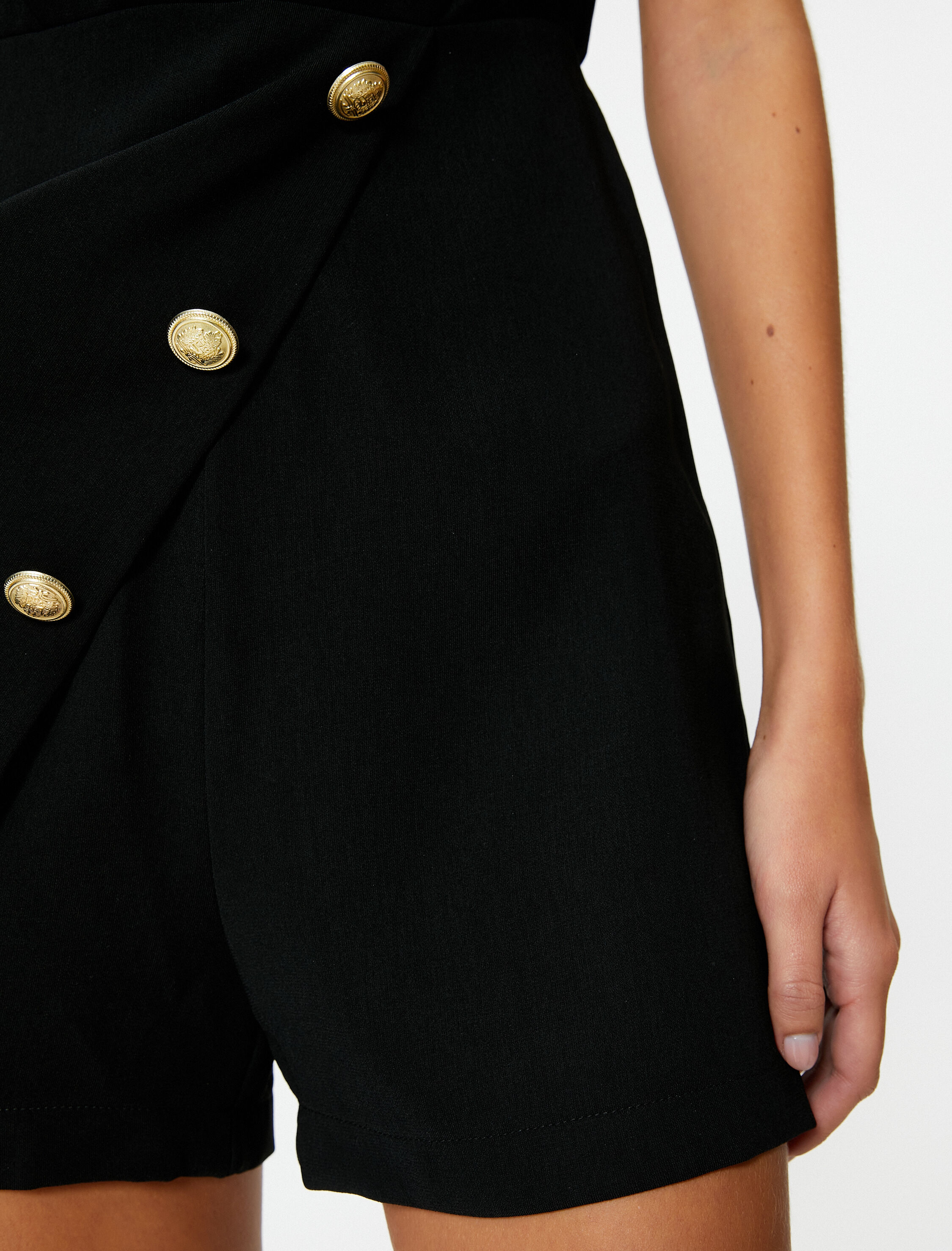   Şort Tulum Drape Yaka Düğme Detaylı