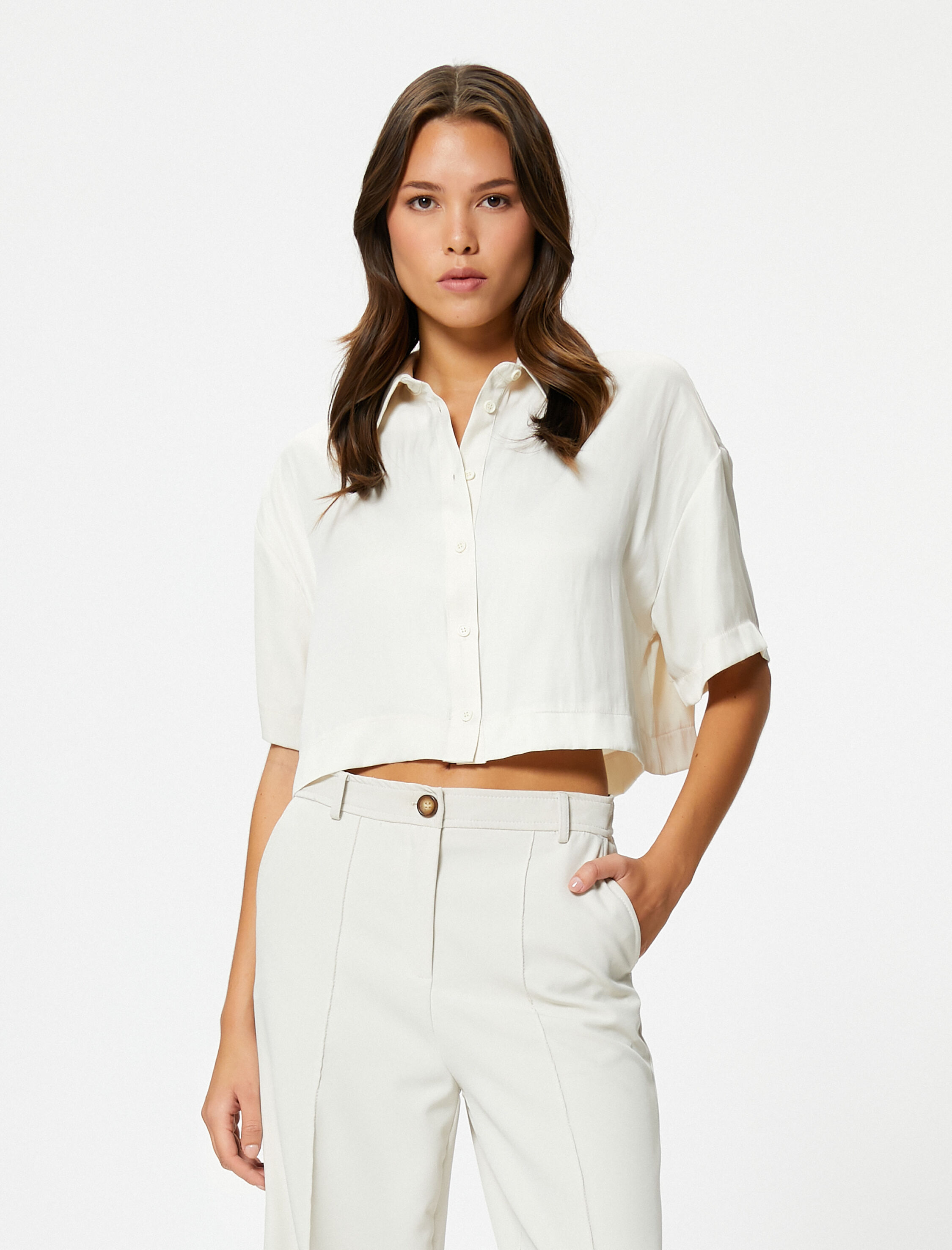   Kısa Kollu Crop Gömlek Düğmeli