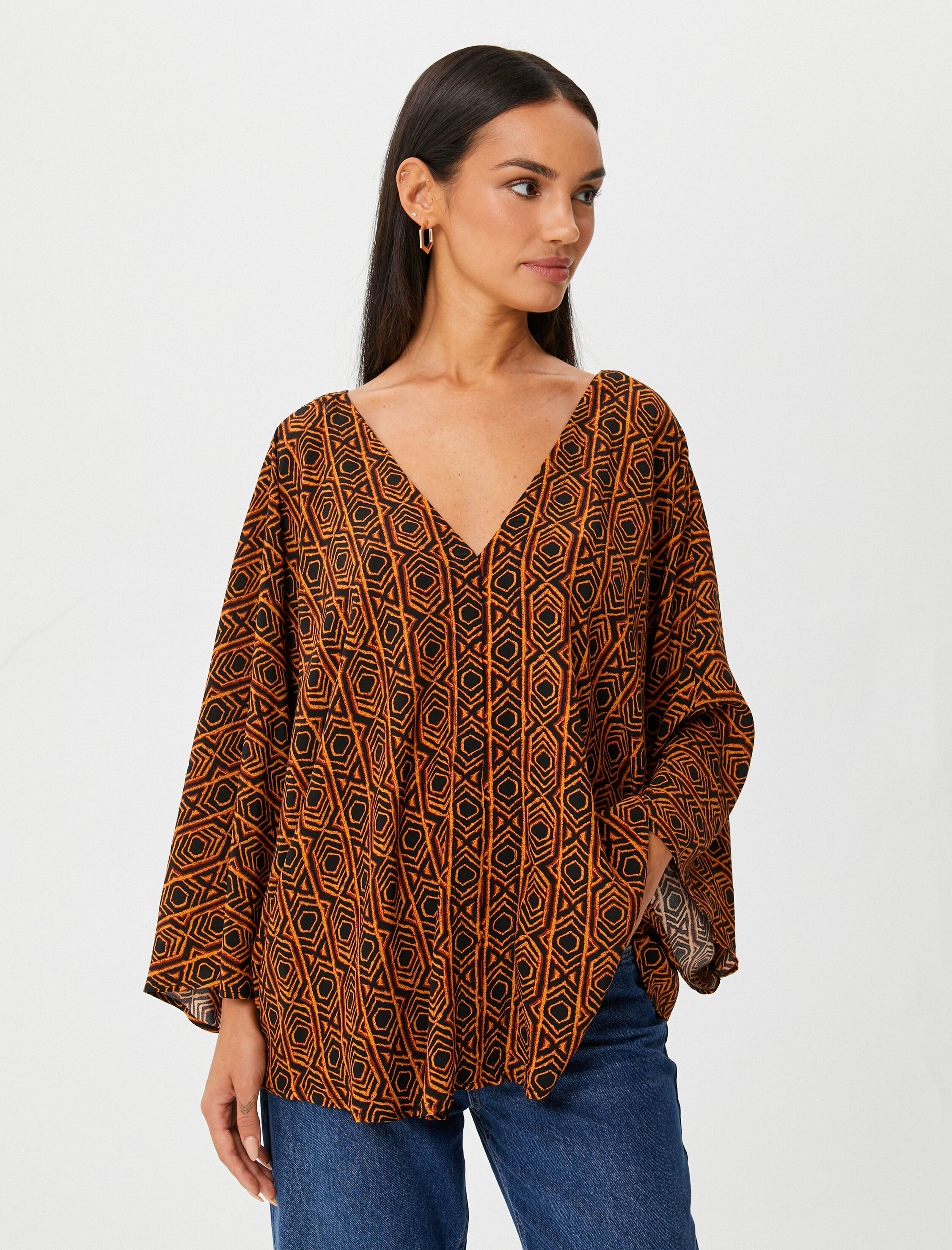   Rahat Kesim Bluz V Yaka Etnik Desenli Geniş Kollu Viskon