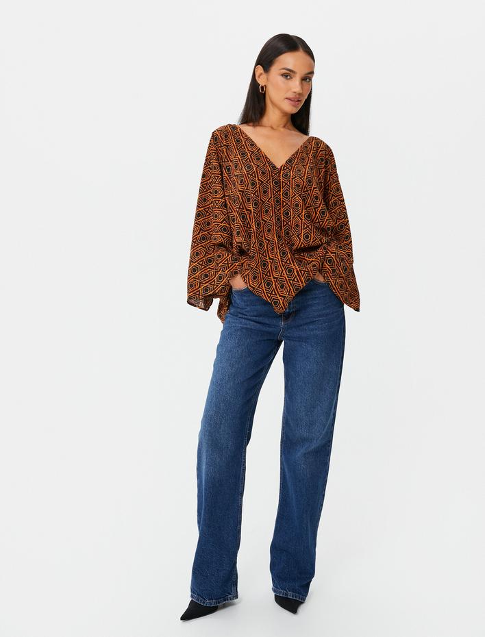  Rahat Kesim Bluz V Yaka Etnik Desenli Geniş Kollu Viskon