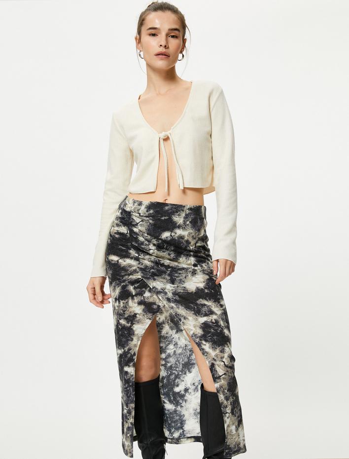  Yırtmaçlı Midi Etek Batik Desenli Drapeli