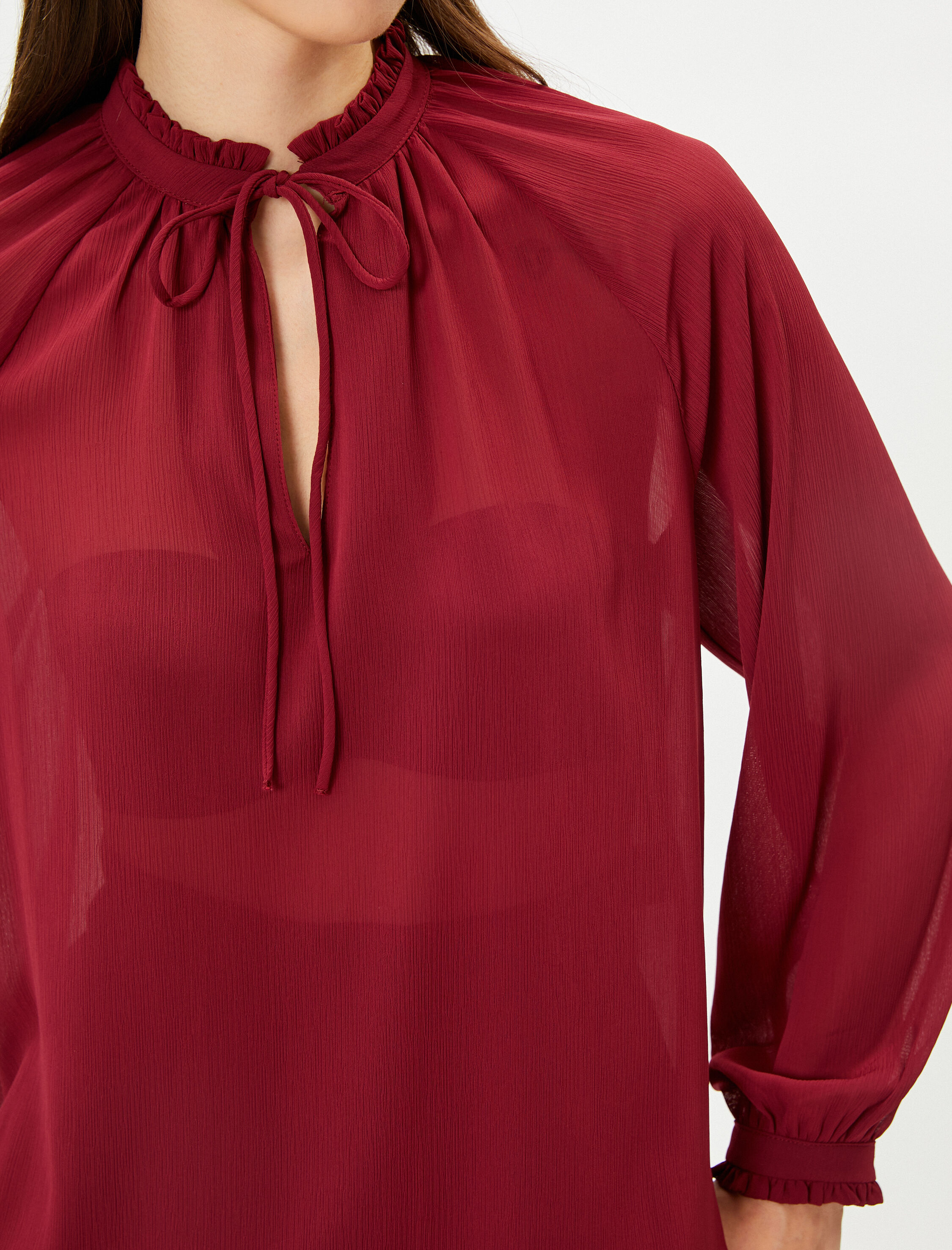   Balon Kollu Bluz Fırfırlı Yaka Pencere Detaylı Bağlamalı