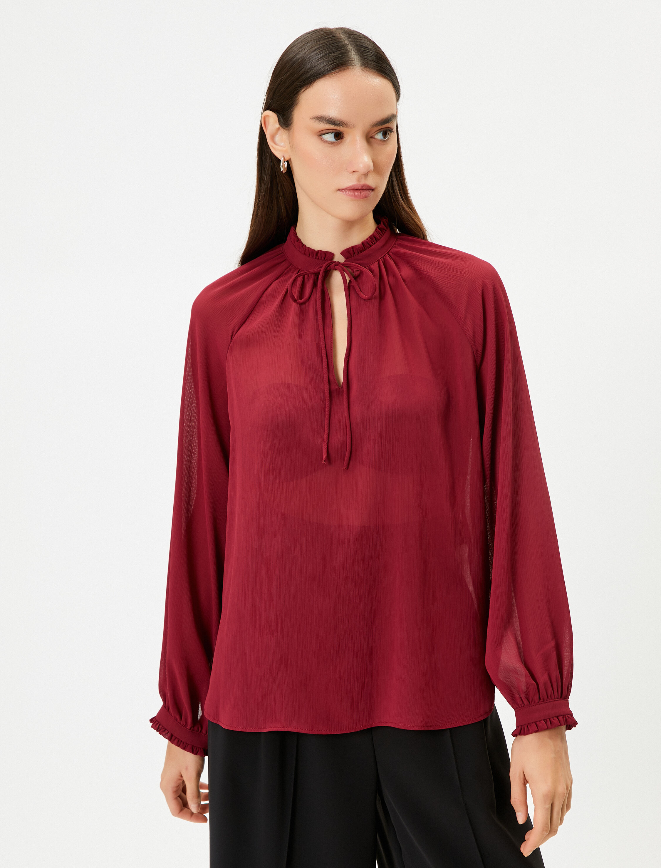   Balon Kollu Bluz Fırfırlı Yaka Pencere Detaylı Bağlamalı