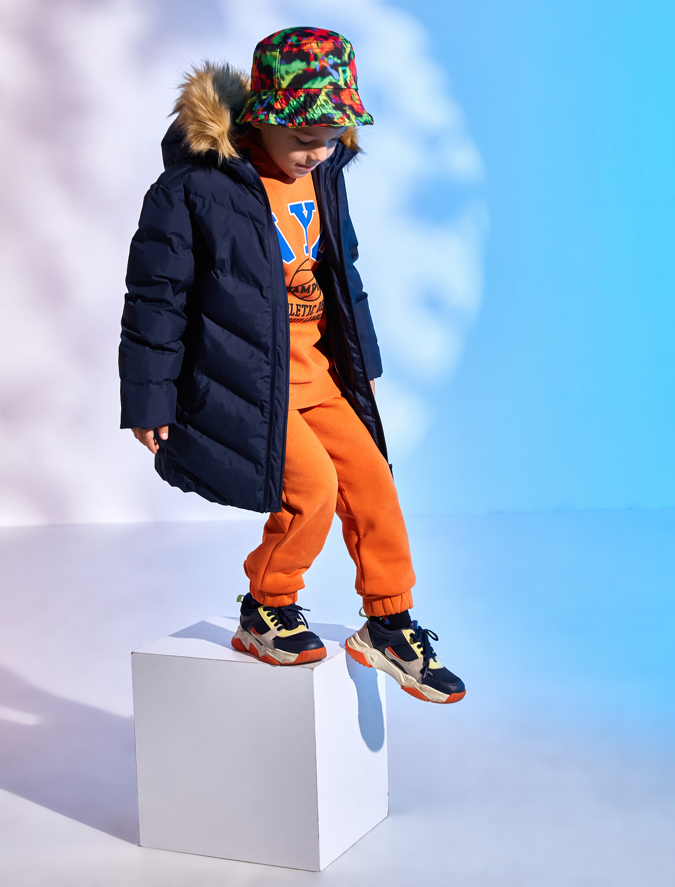  Erkek Çocuk Uzun Şişme Mont Suni Kürk Detaylı Kapşonlu Fermuarlı Cepli