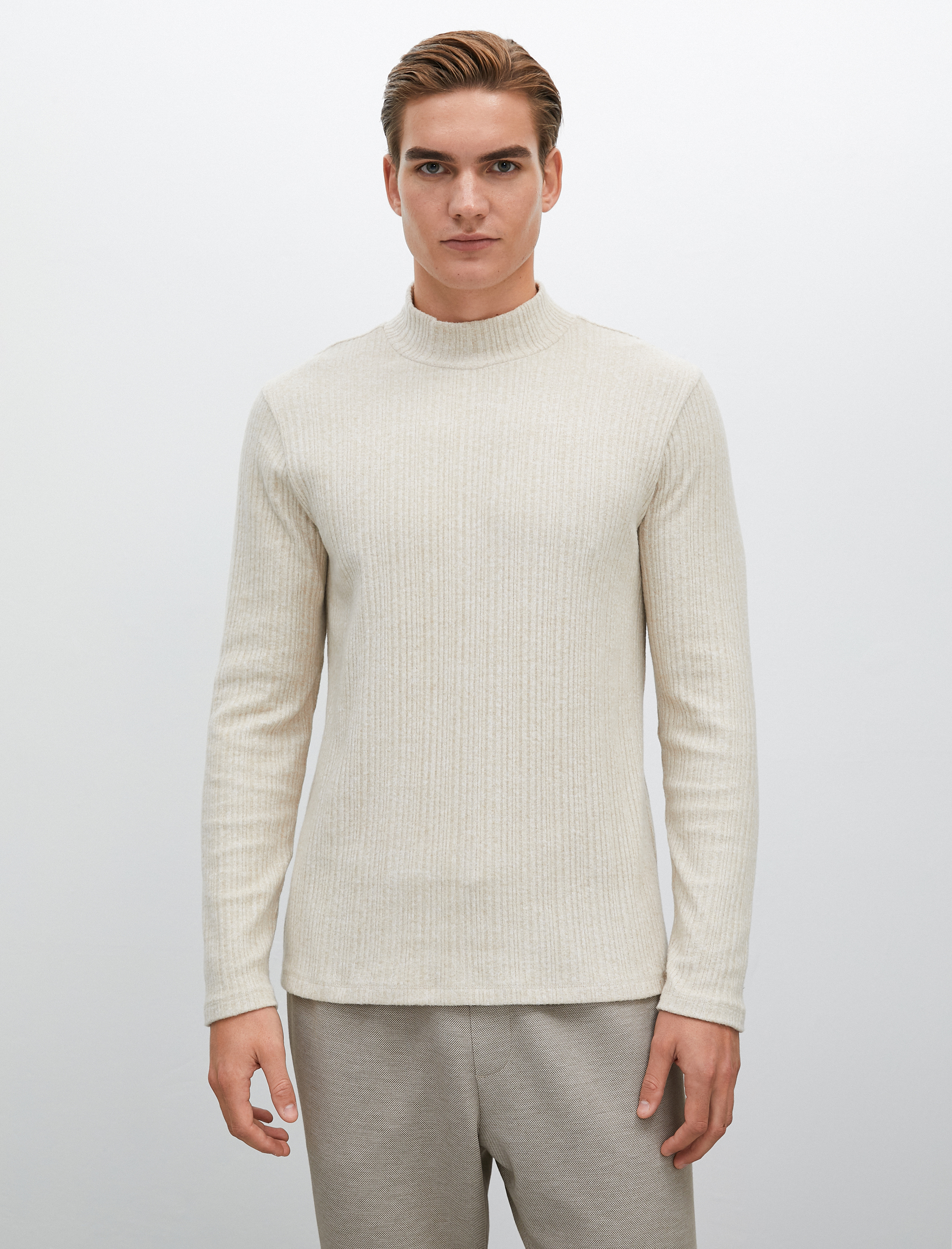   Basic Triko Kazak Yarım Balıkçı Yaka Yumuşak Dokulu