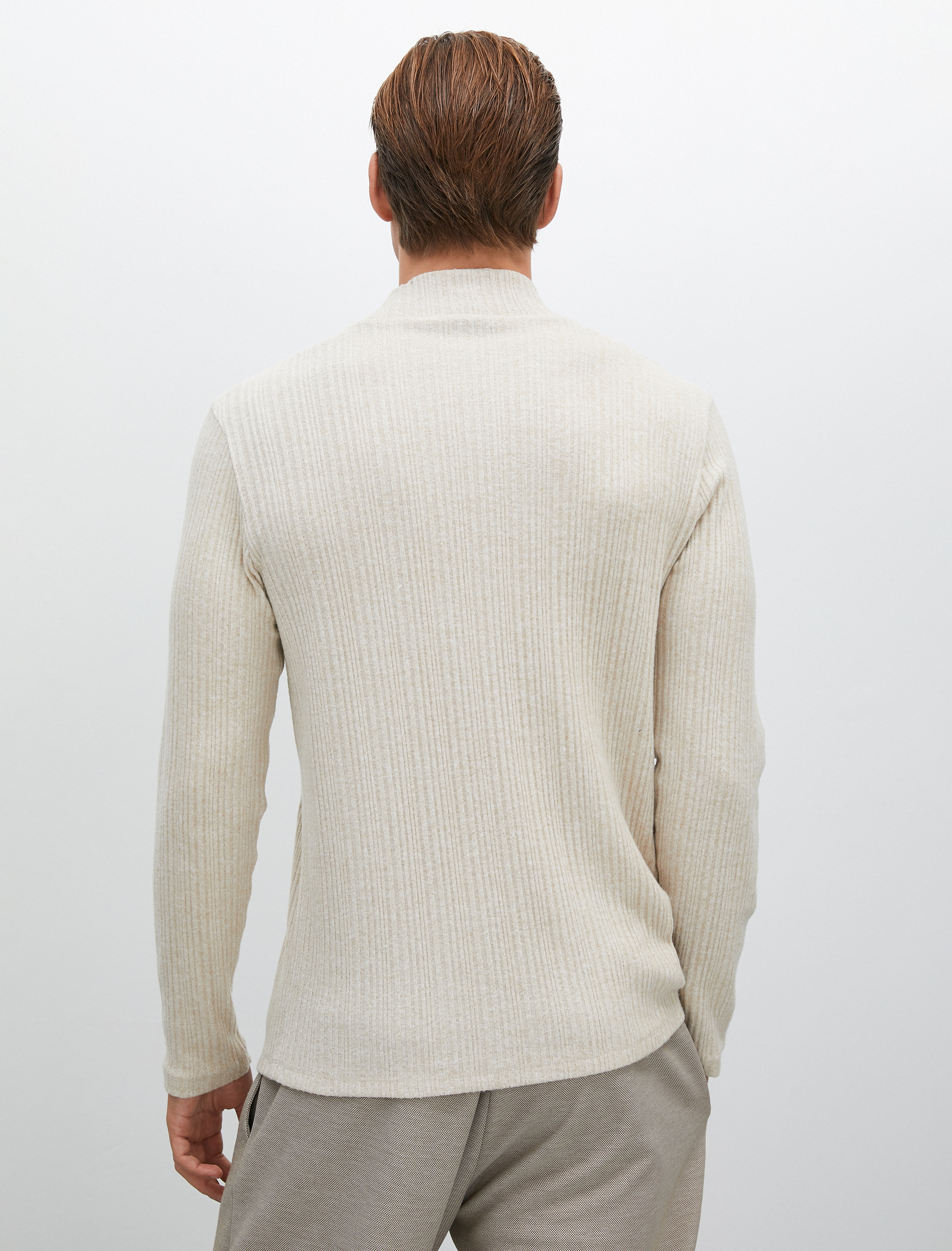   Basic Triko Kazak Yarım Balıkçı Yaka Yumuşak Dokulu