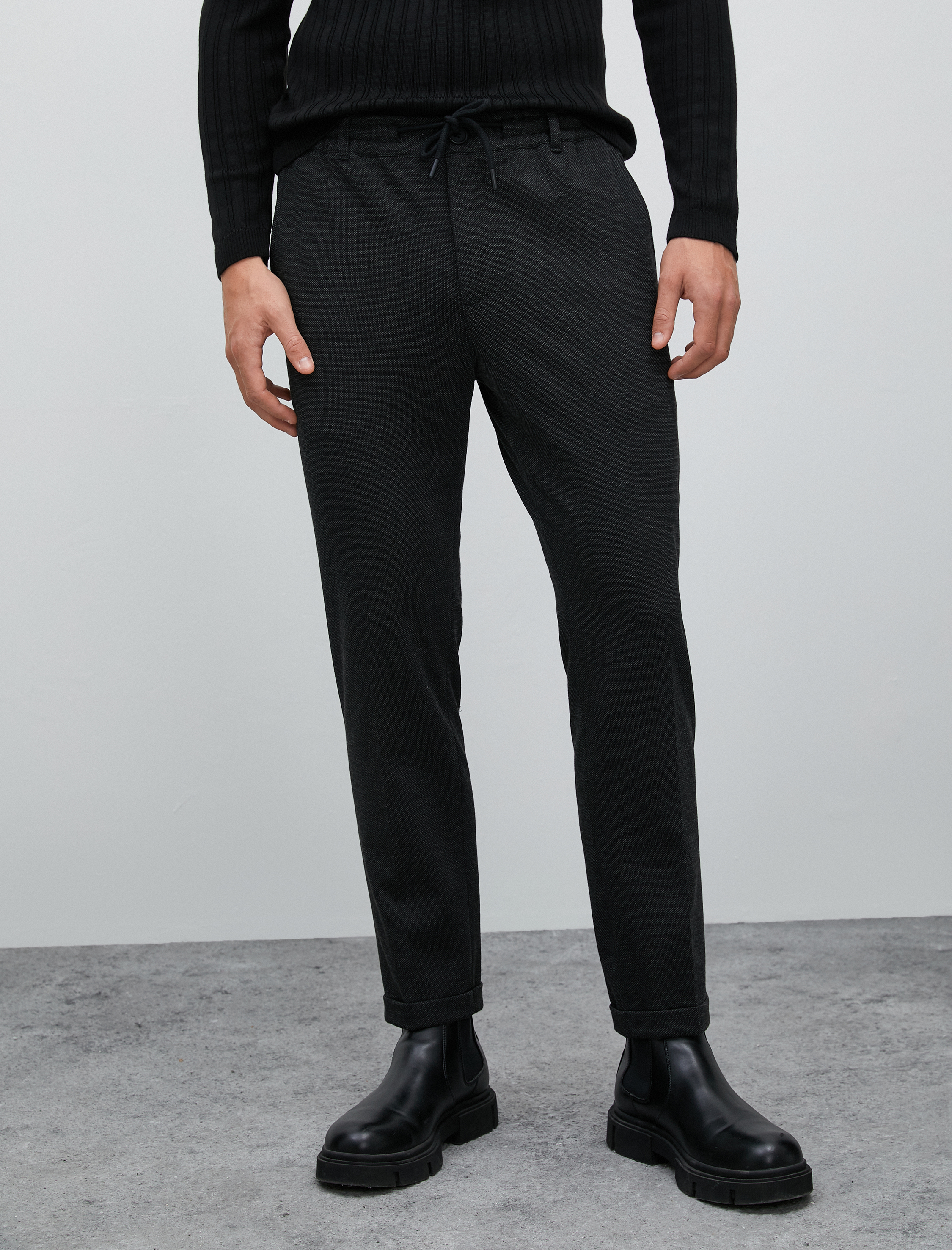   Beli Bağcıklı Pantolon Cep Detaylı